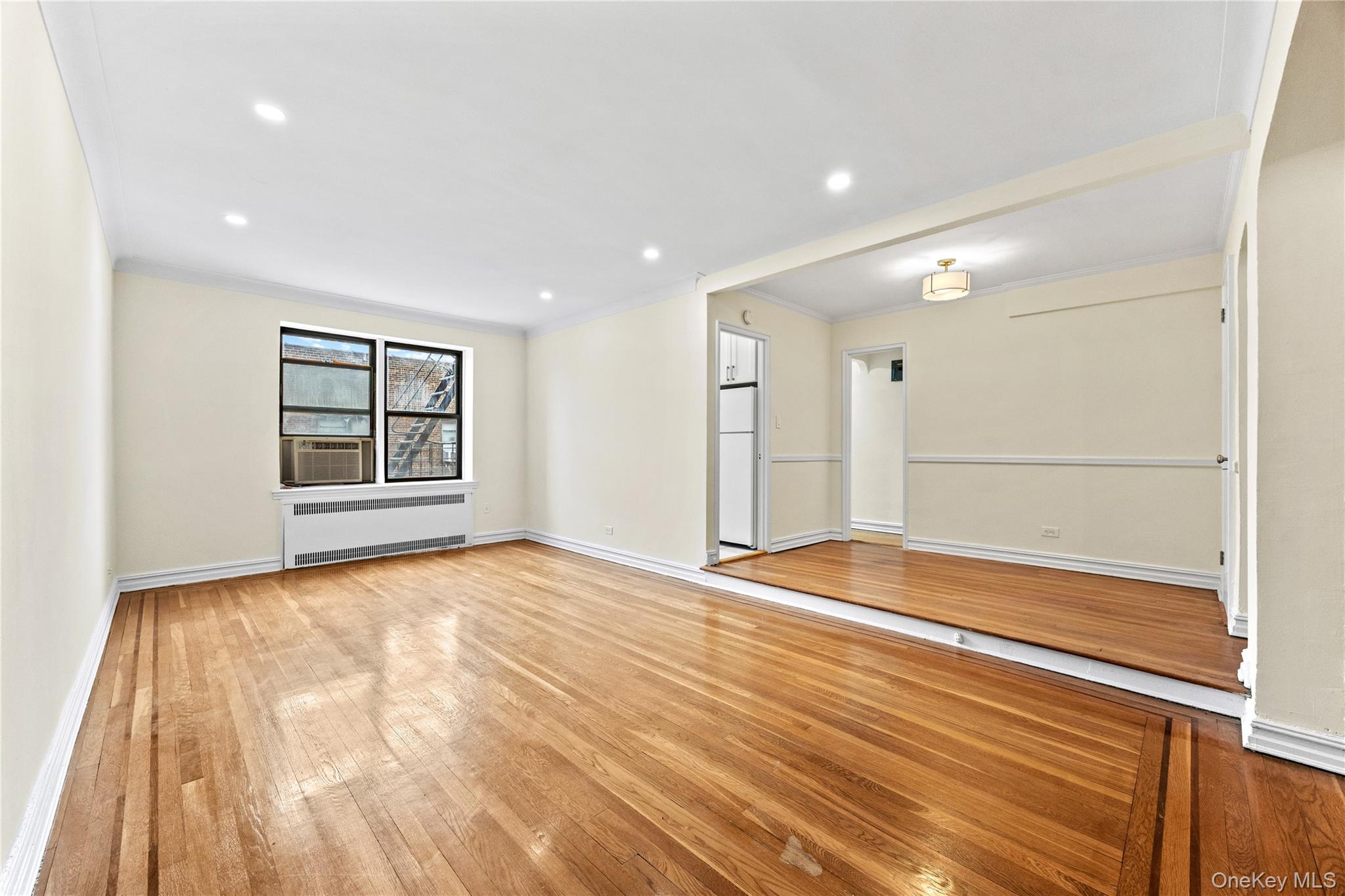 35-35 75th Street 625 Property Photo 4
