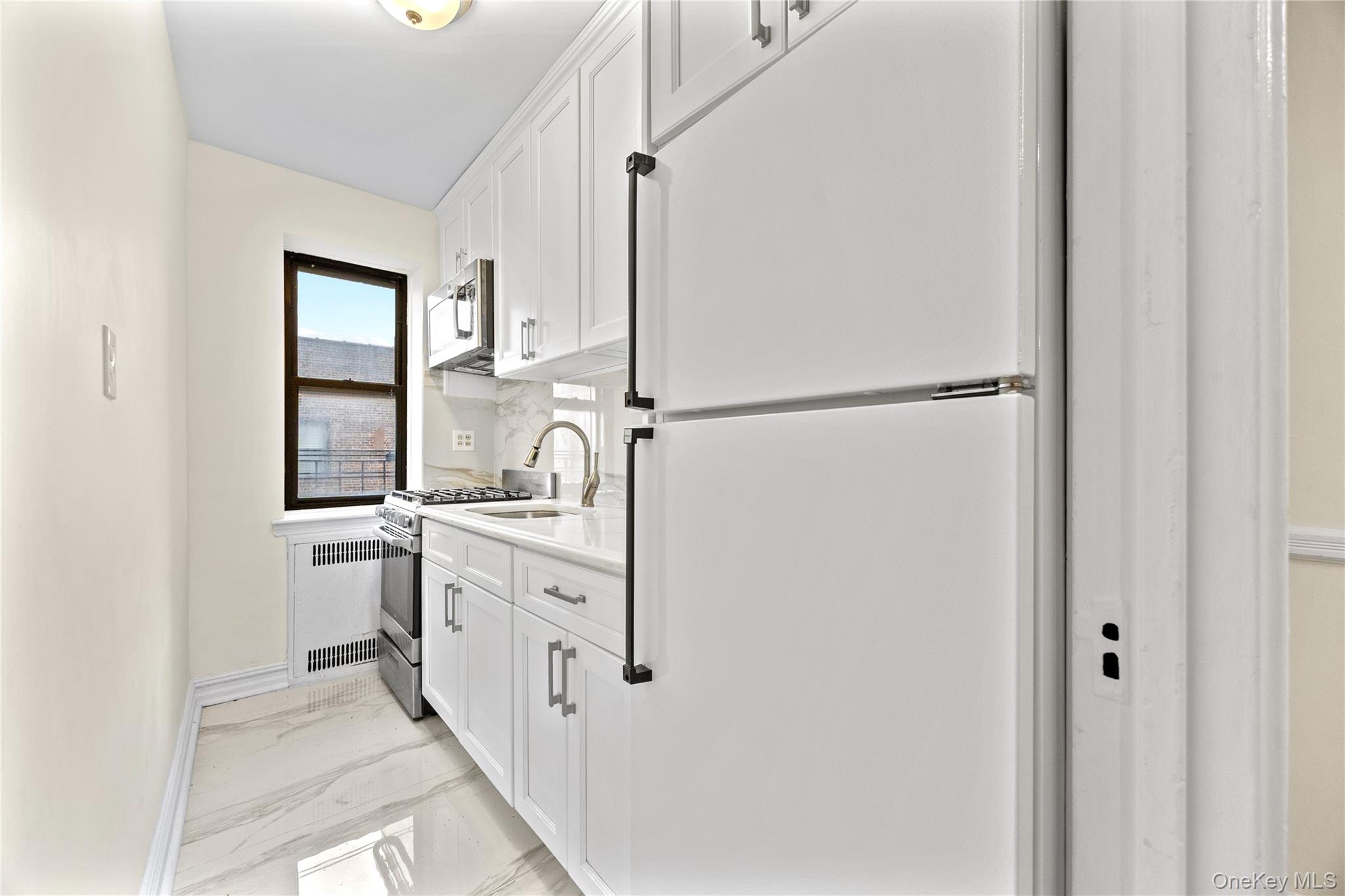 35-35 75th Street 625 Property Photo 8