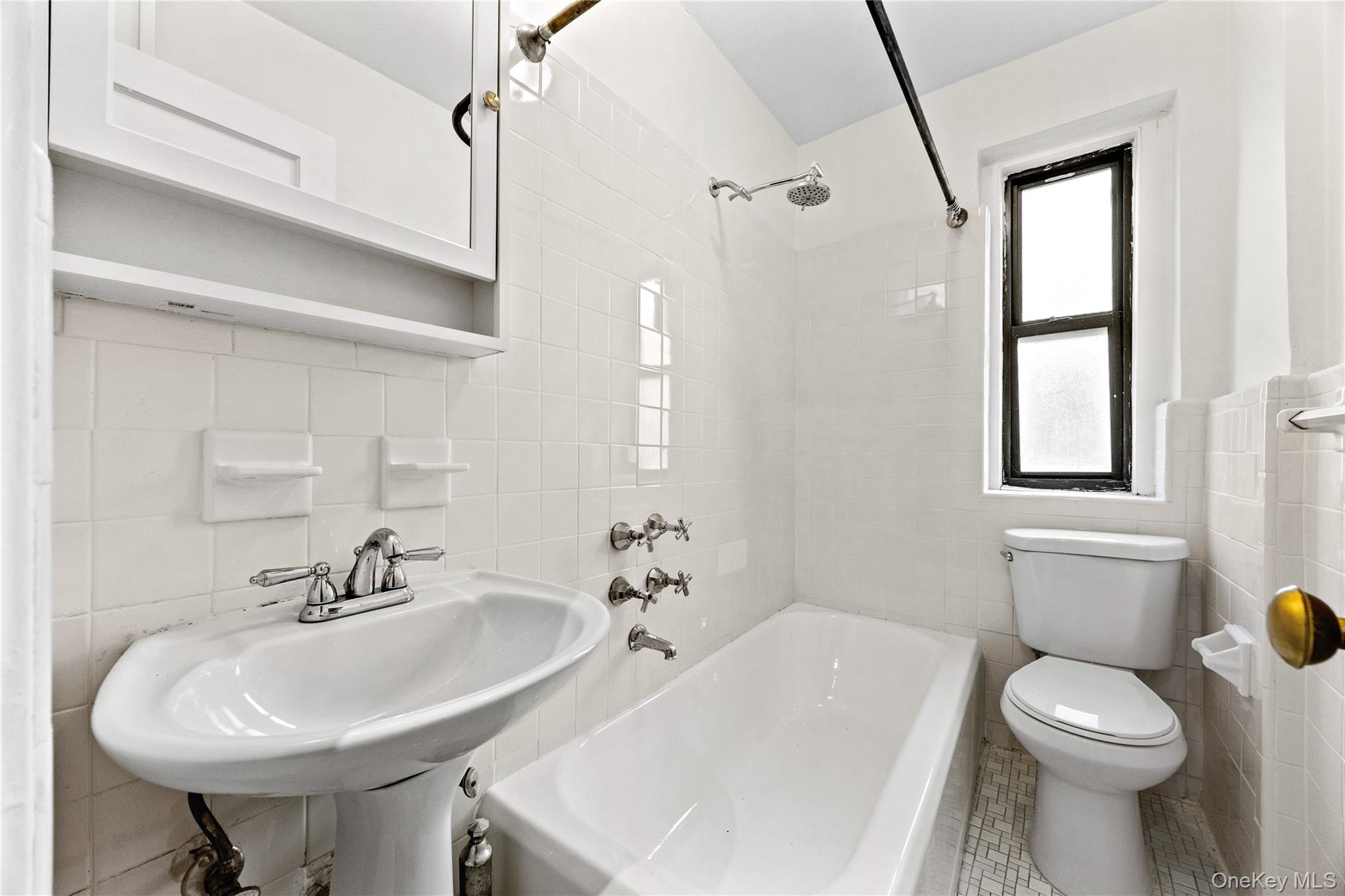 35-35 75th Street 625 Property Photo 12