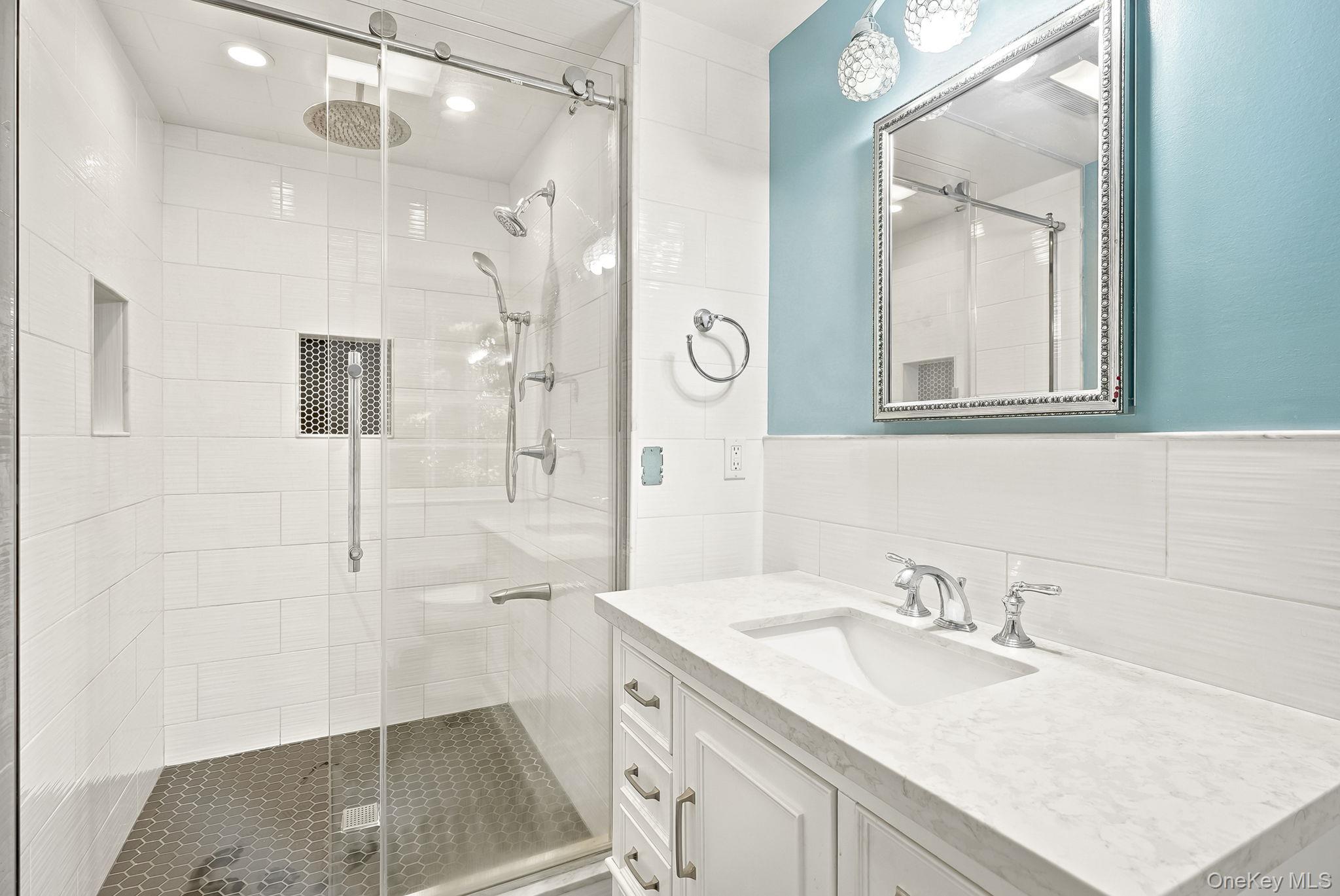 1 Sheridan Road Property Photo 33