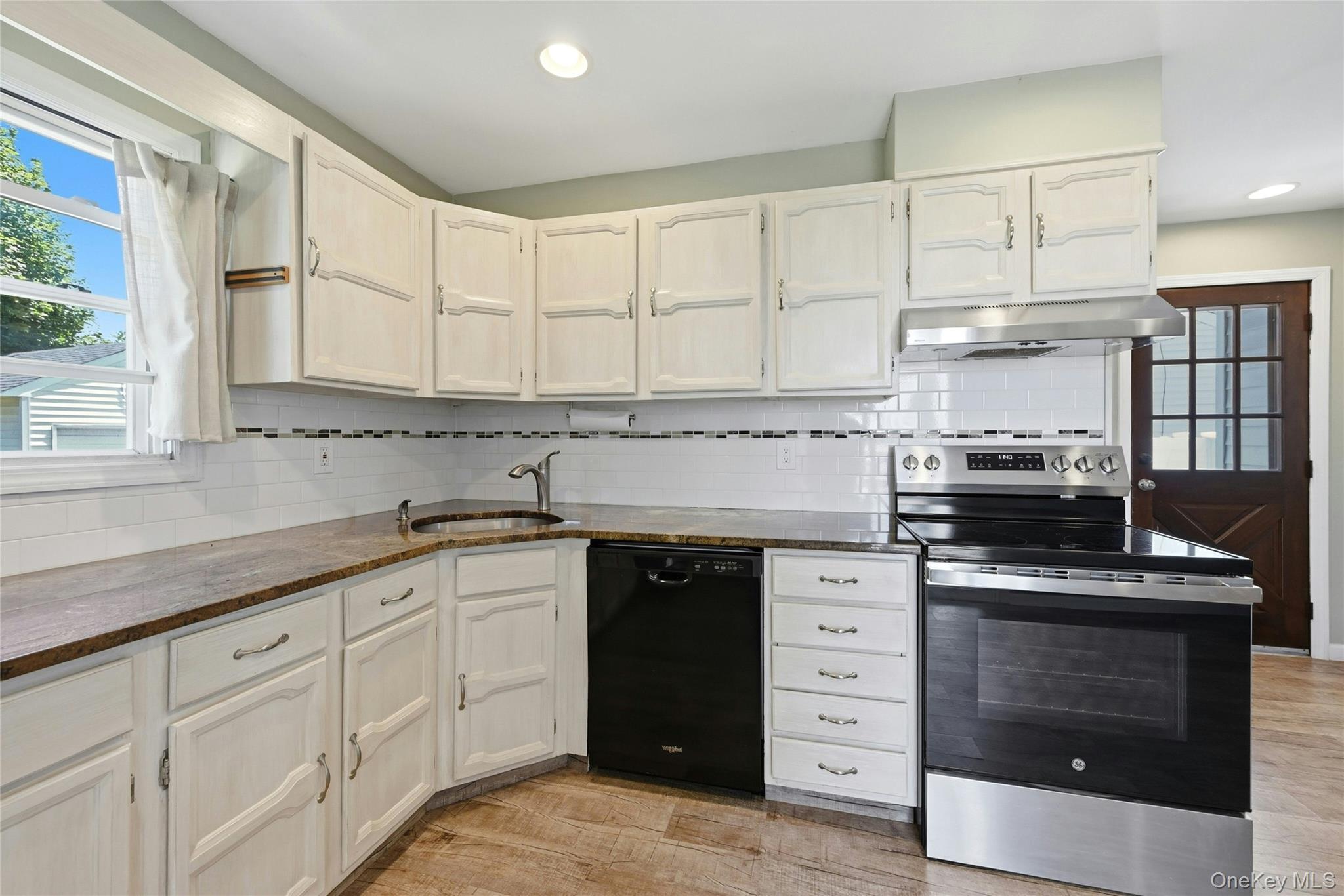 49 Bacon Lane Property Photo 12