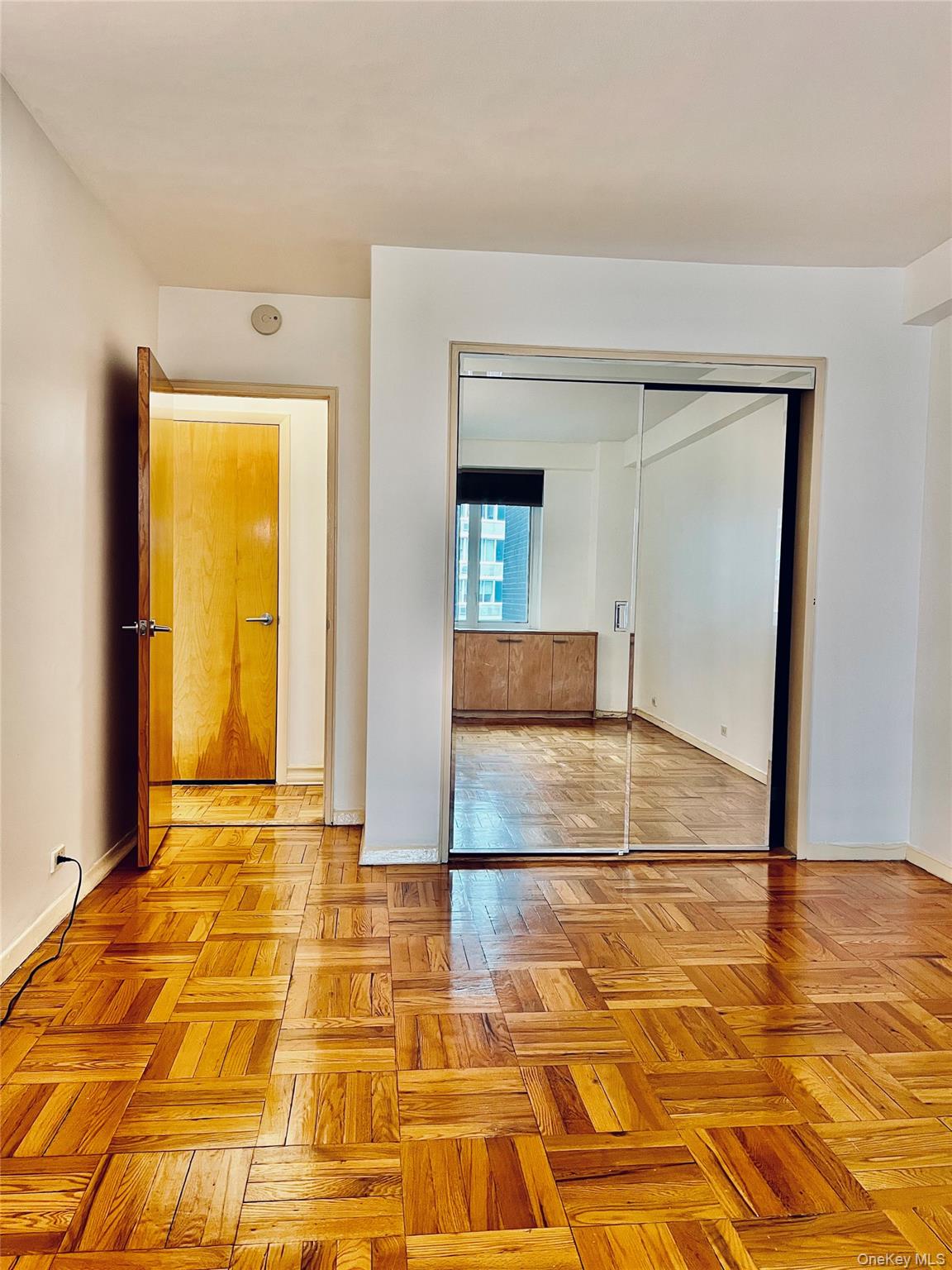 411 E 53rd Street 8l Property Photo 6
