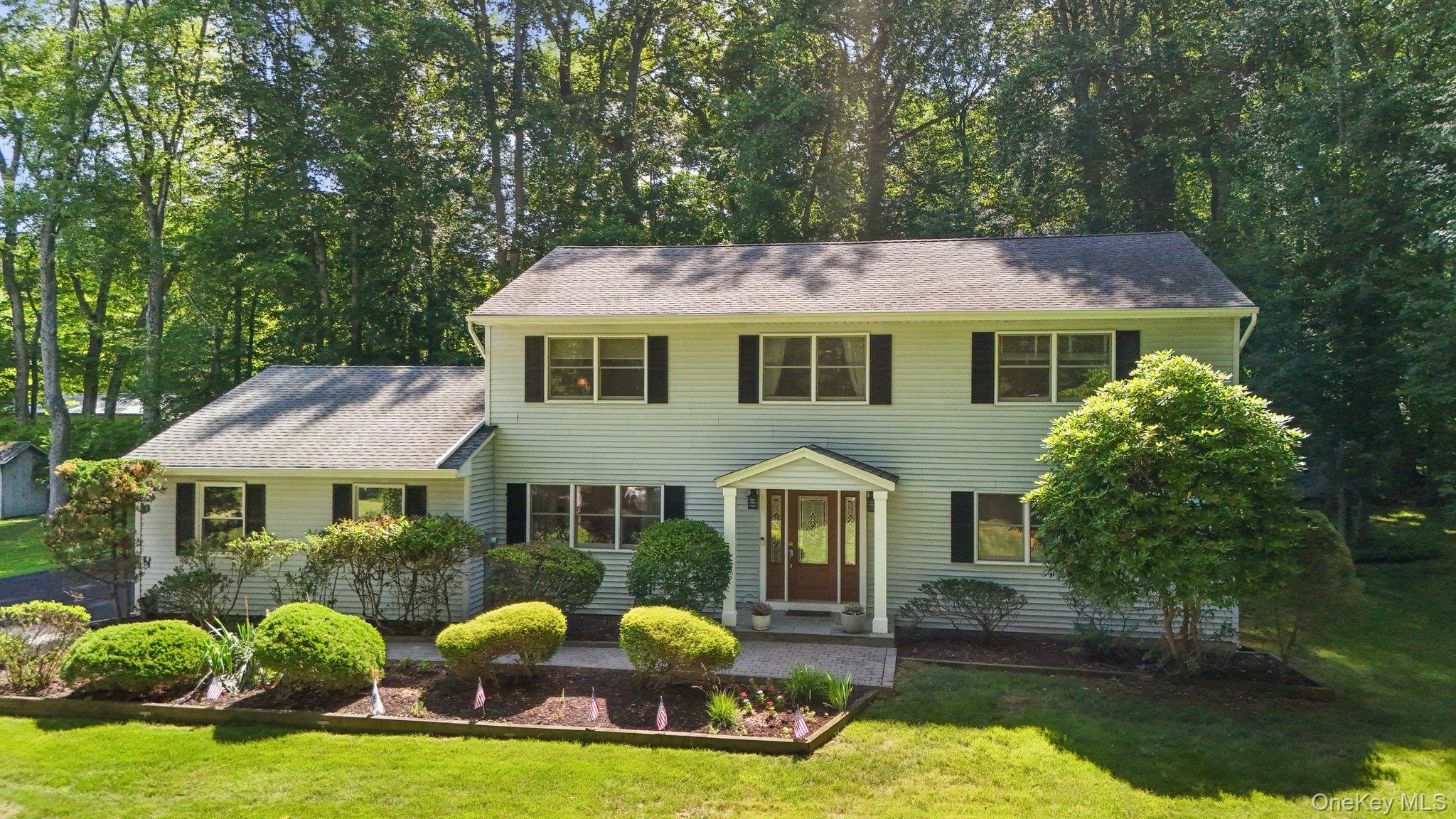 425 White Oak Road Property Photo 1