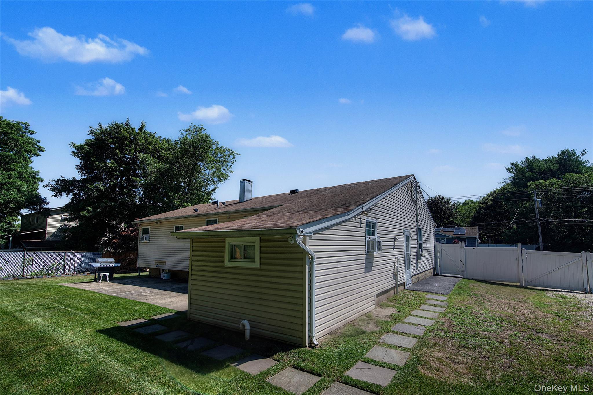 46 Oakland Avenue Property Photo 4