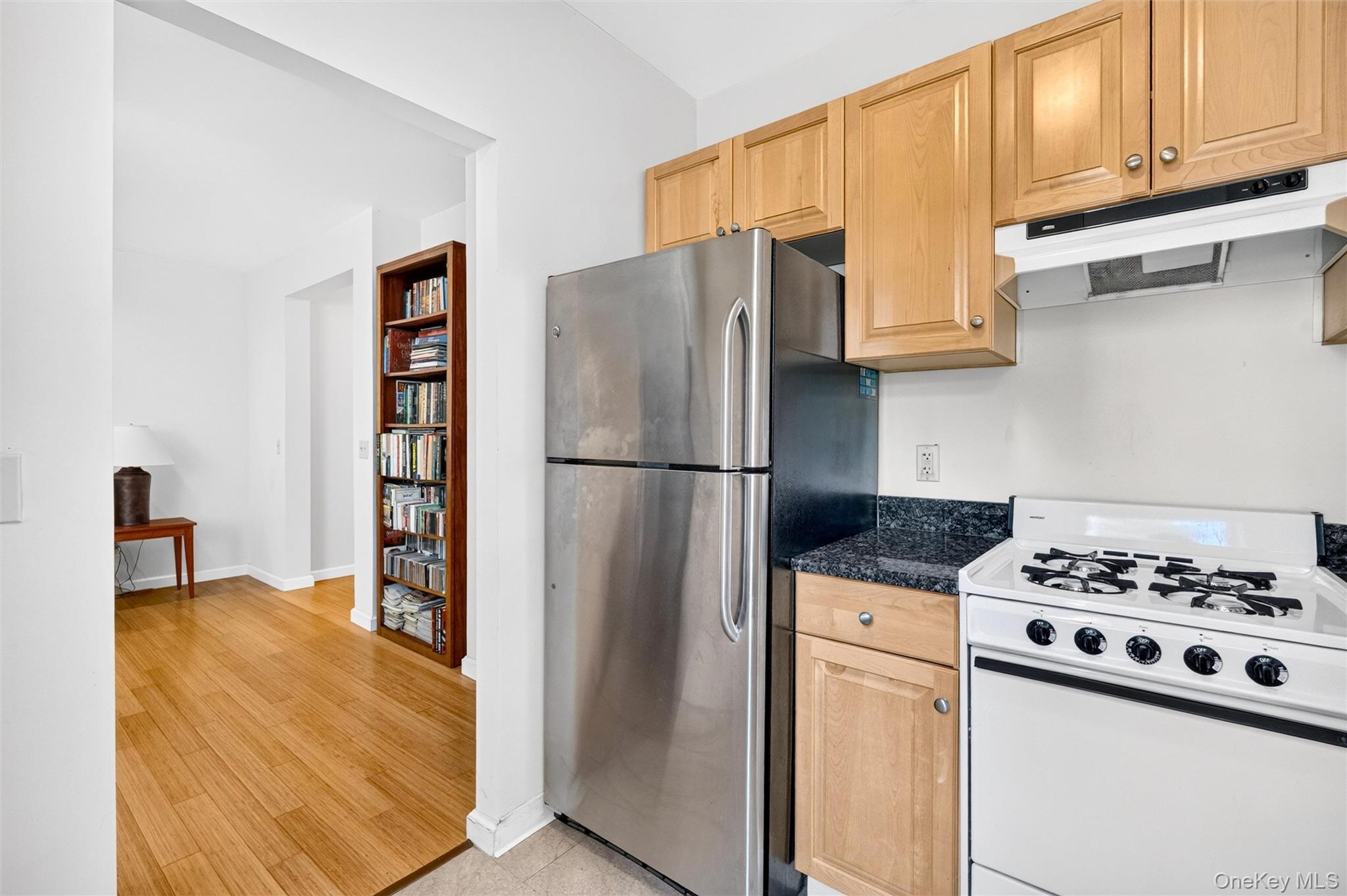 85 Bronx River Road 4a Property Photo 12