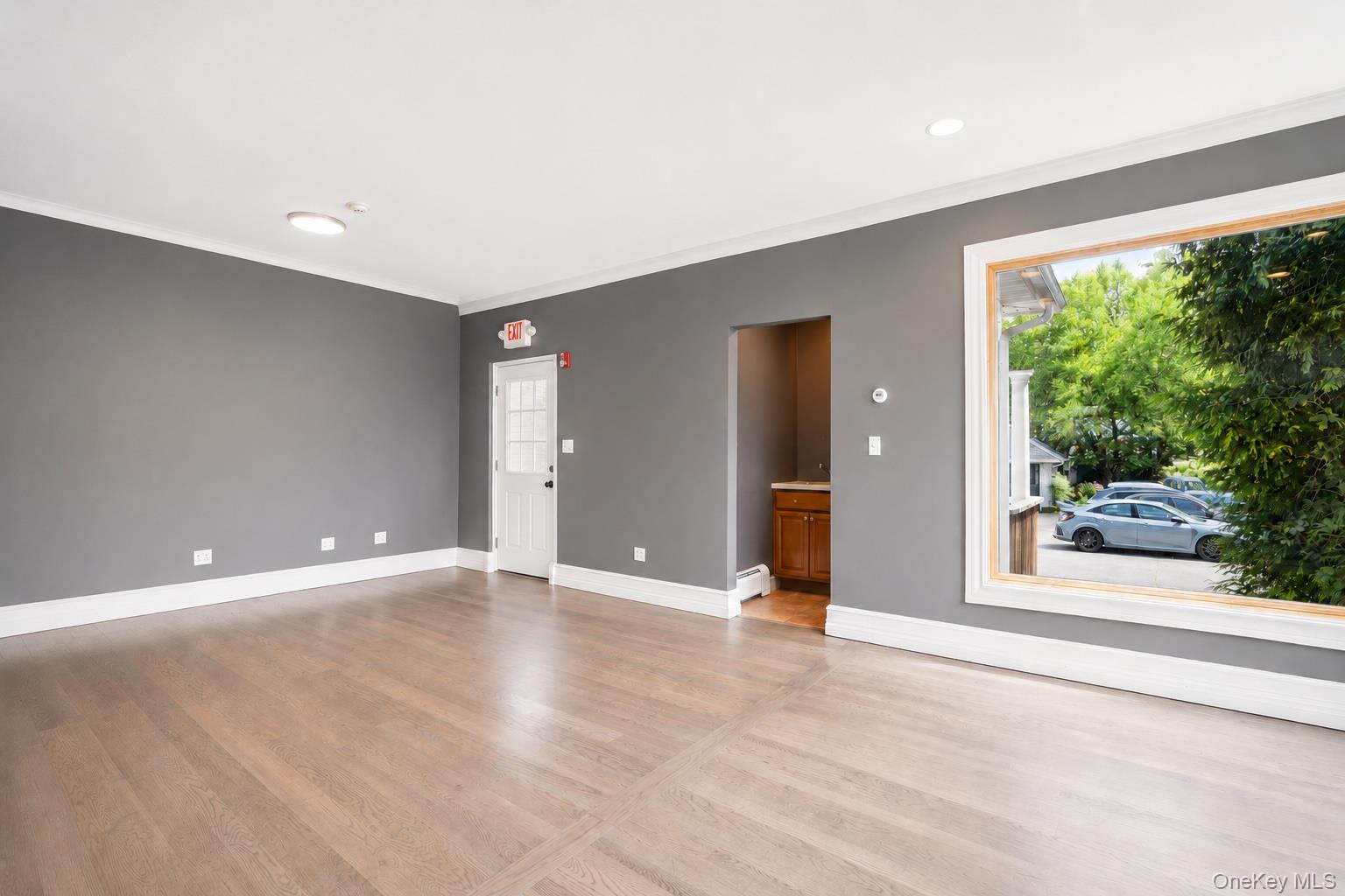 741 W Nyack Road Property Photo 4