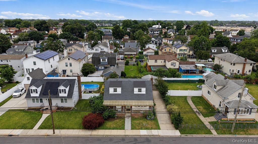335 Roquette Avenue Property Photo 8