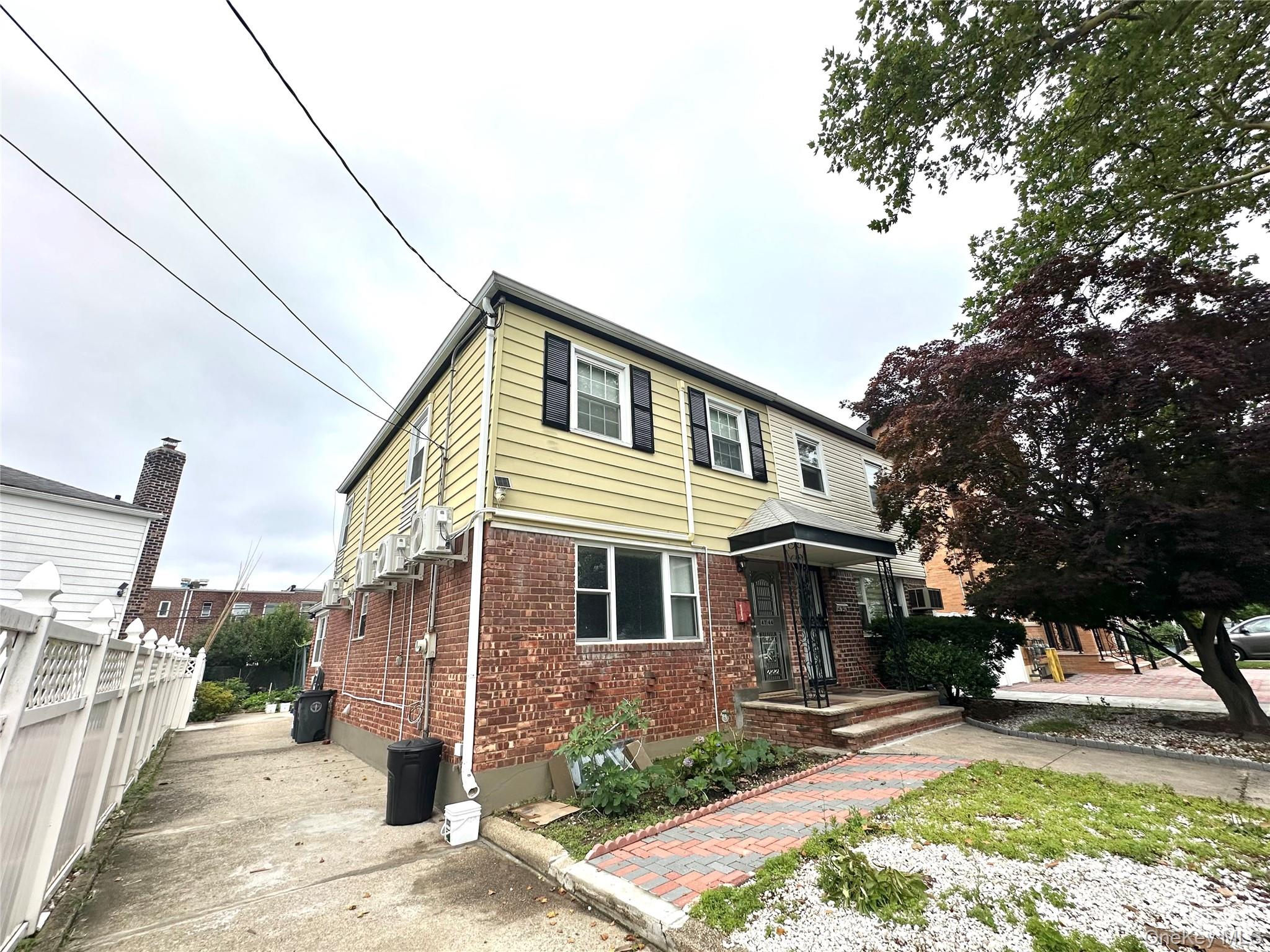 4744 199th Street Property Photo 1