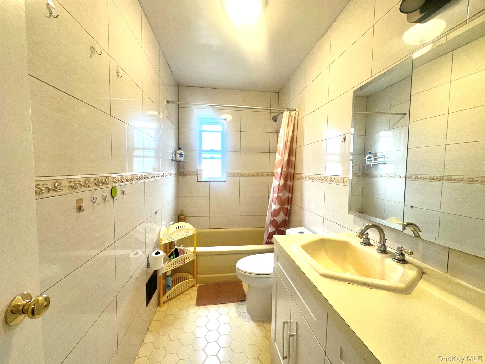 4744 199th Street Property Photo 8