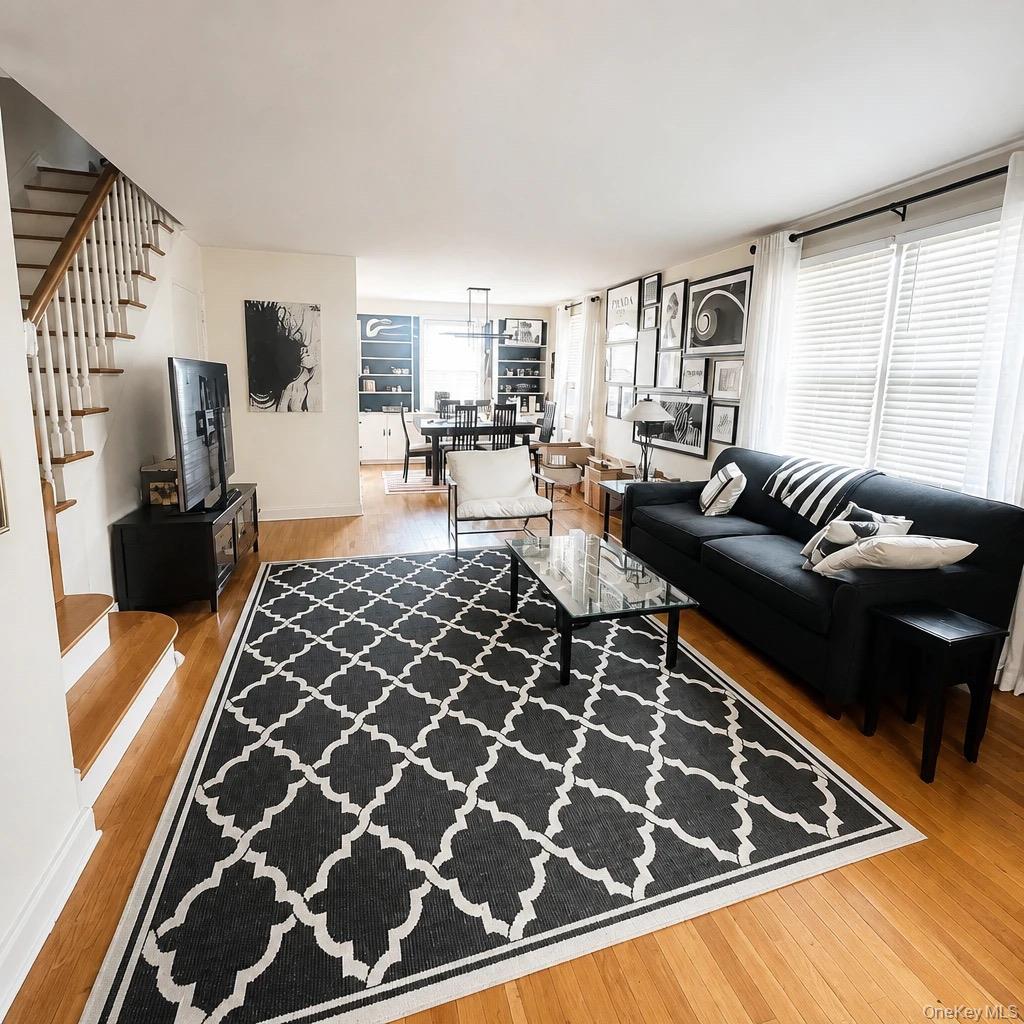 109 N Broadway H1 Property Photo 3