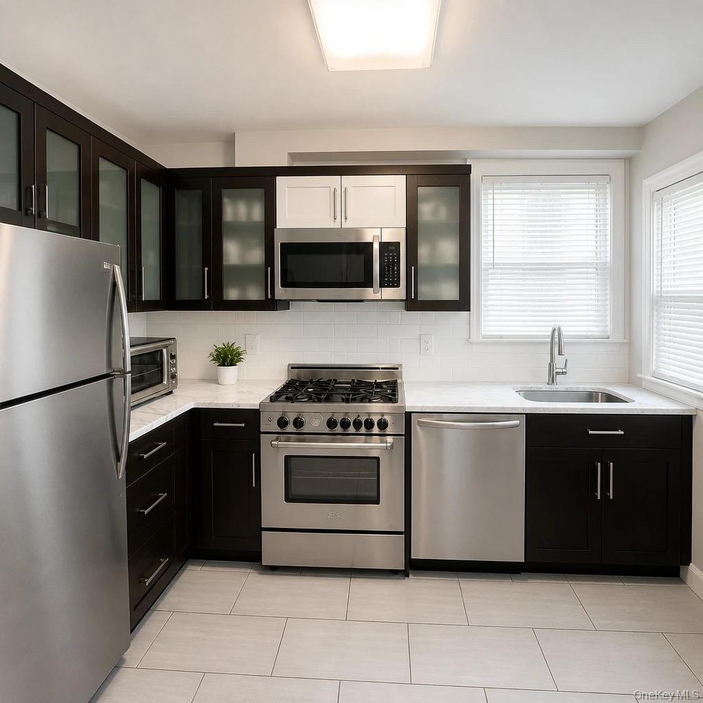 109 N Broadway H1 Property Photo 4