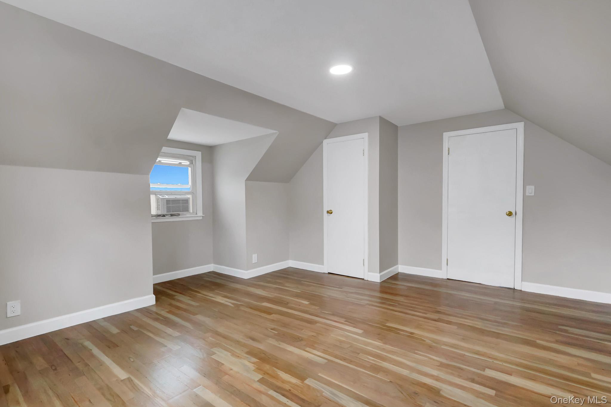 792 Highview Avenue Property Photo 22