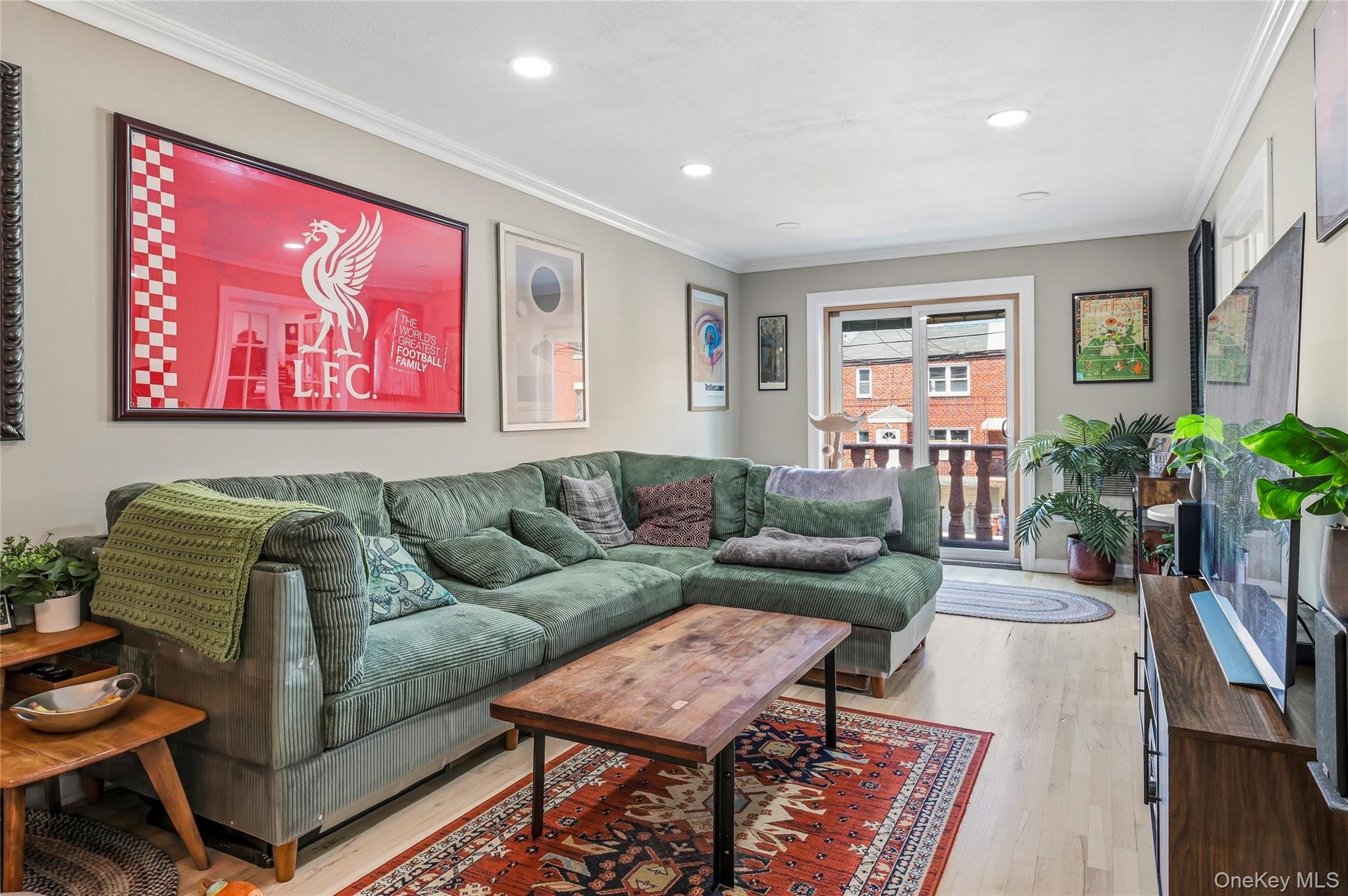 2511 44th Street Property Photo 6