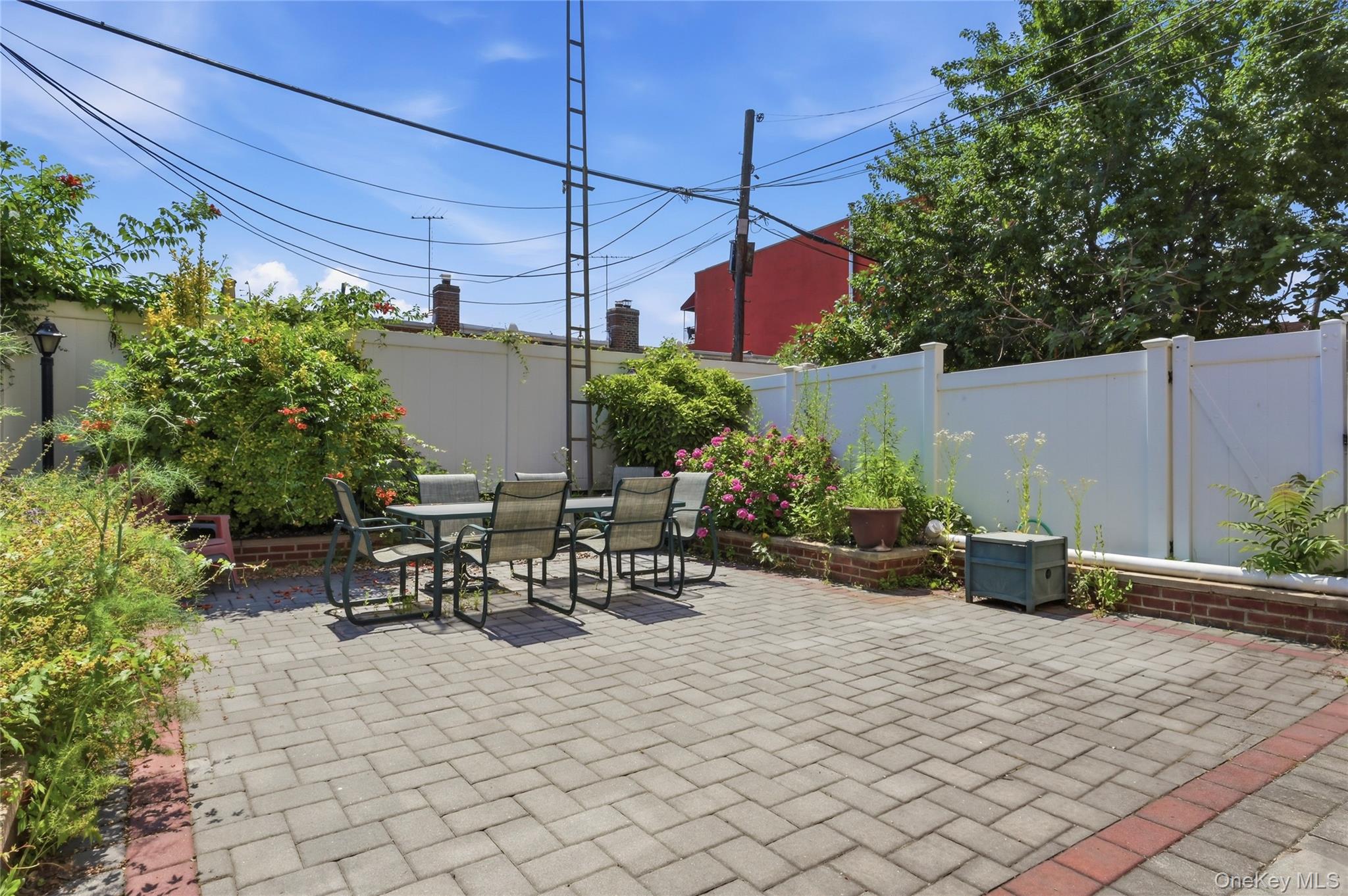 2511 44th Street Property Photo 15