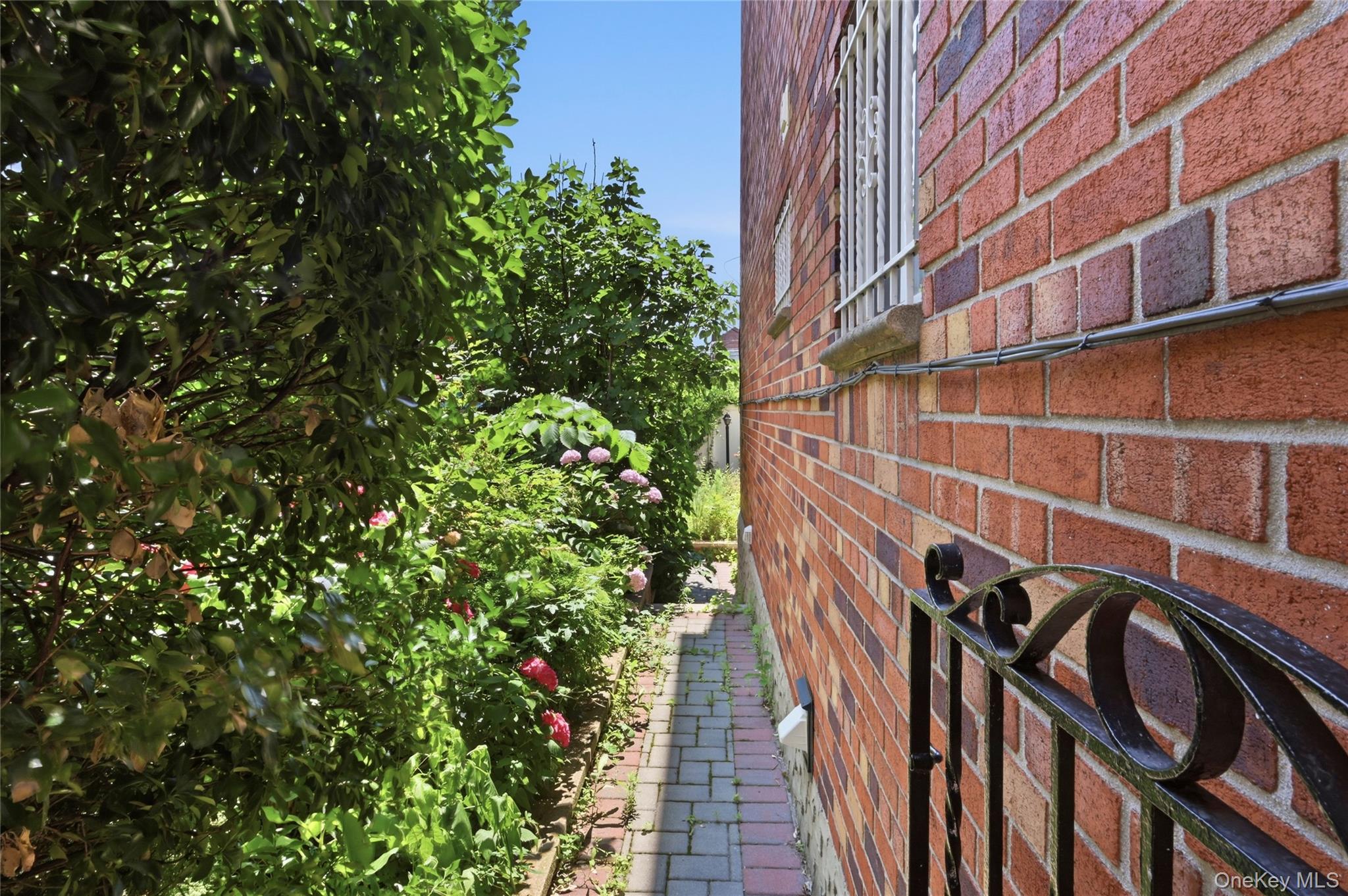 2511 44th Street Property Photo 17