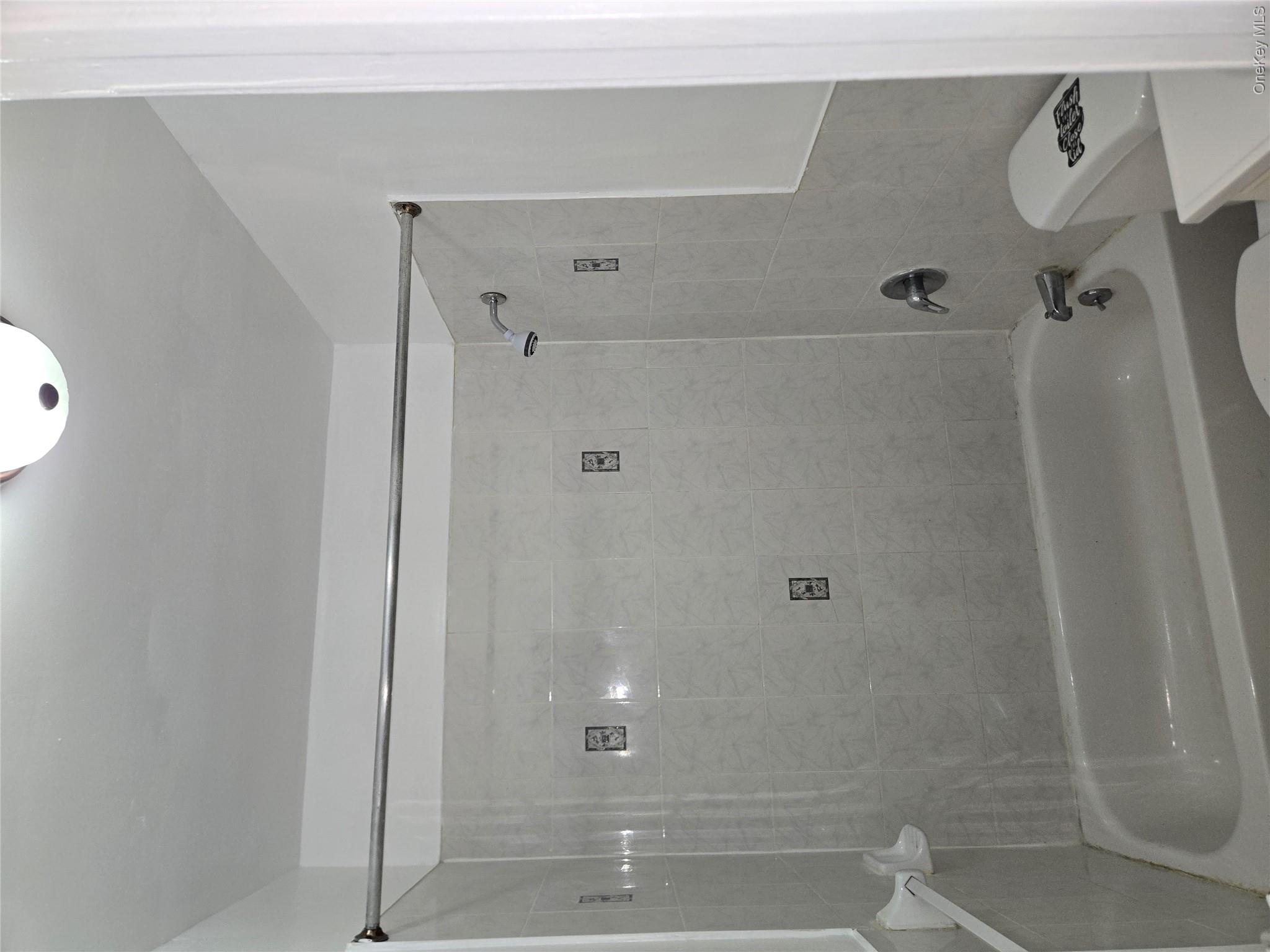 985 Halsey Street Property Photo 5