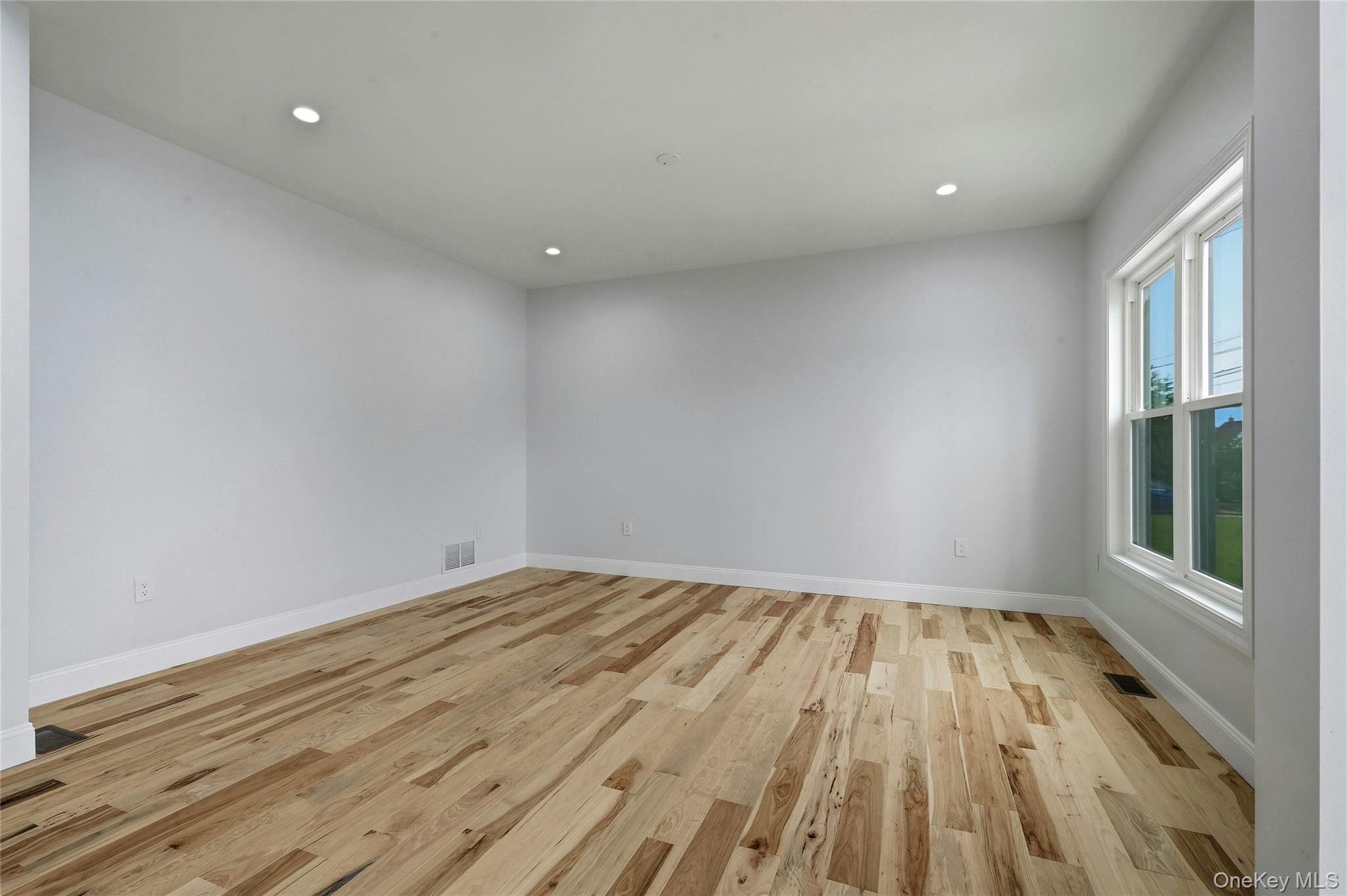 1104 Washington Avenue Property Photo 6