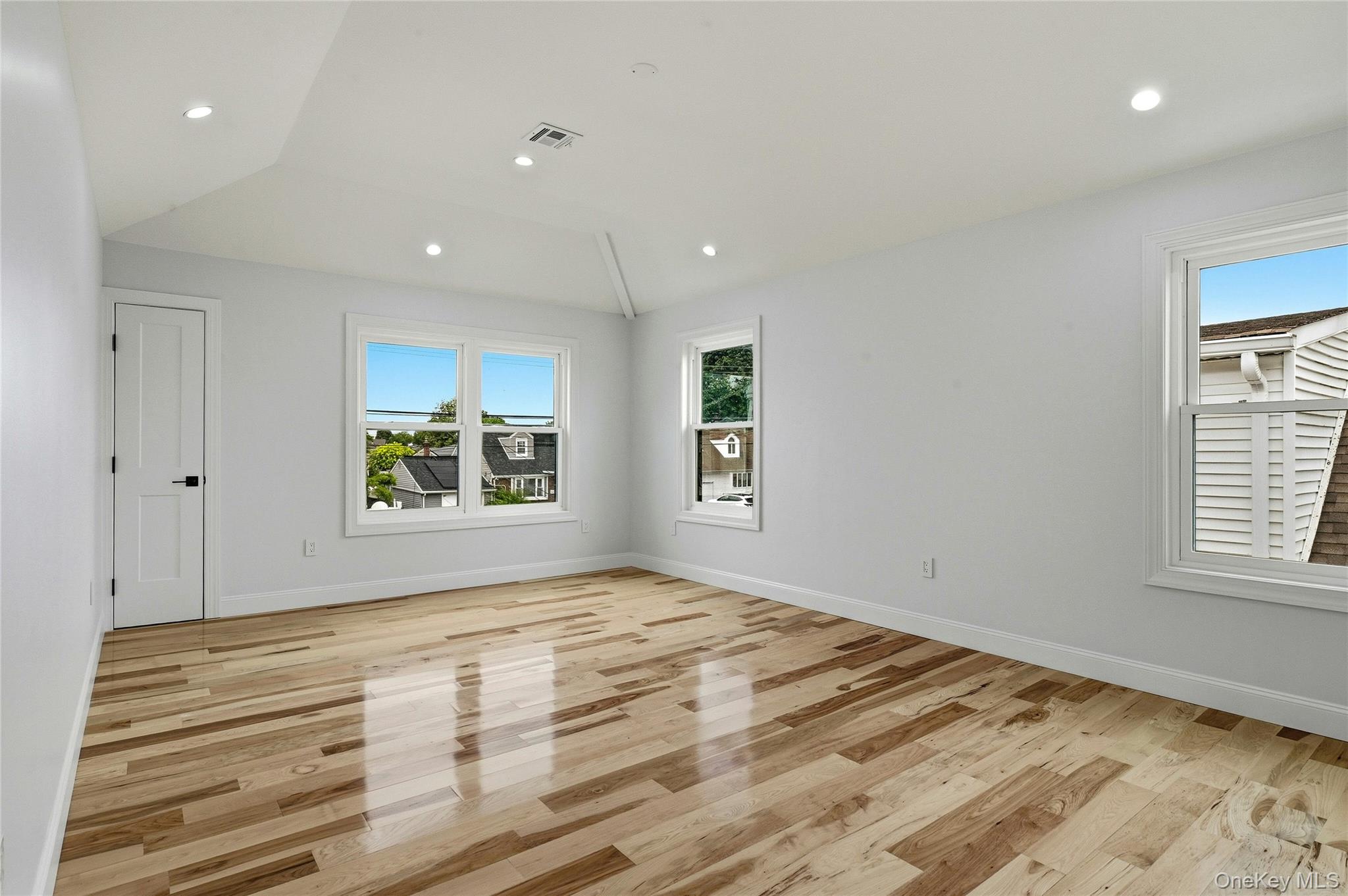 1104 Washington Avenue Property Photo 16