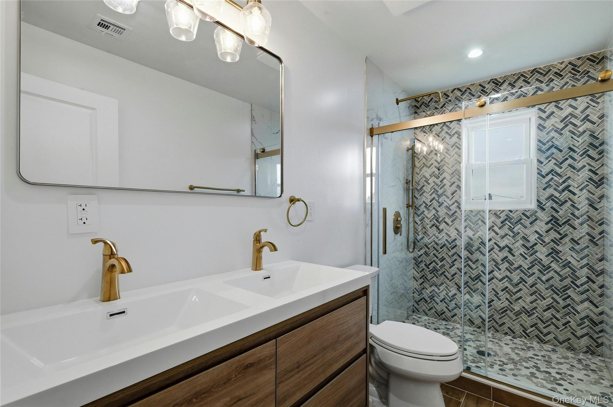 1104 Washington Avenue Property Photo 23