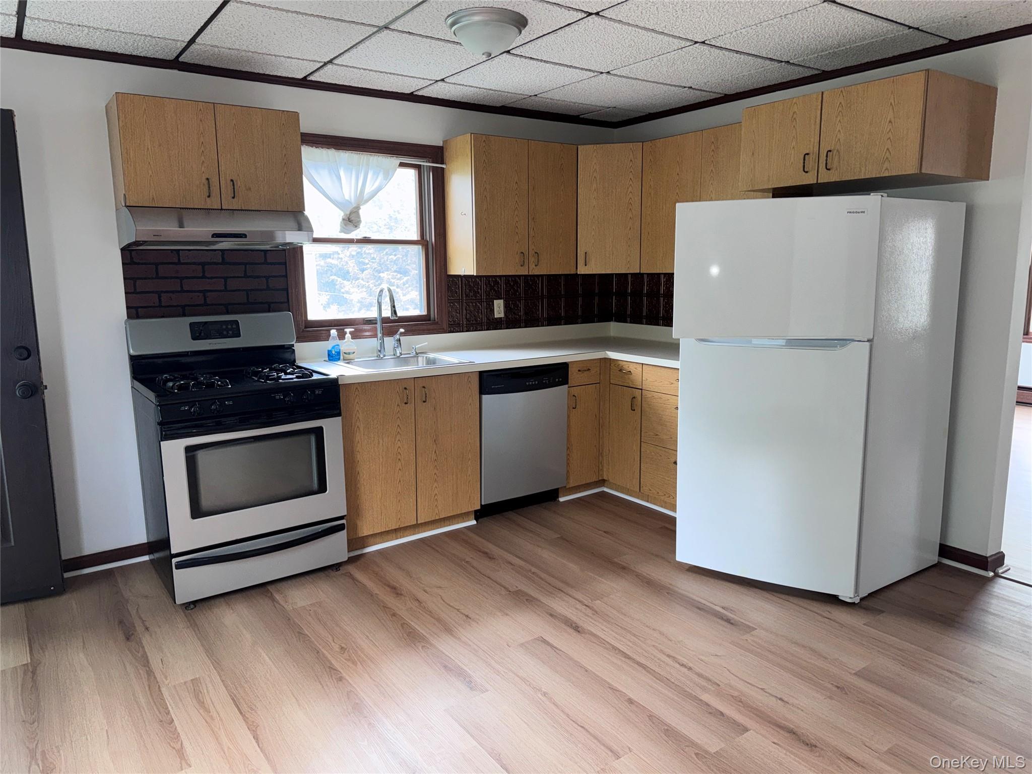 7 Grand Street 2 Property Photo 1