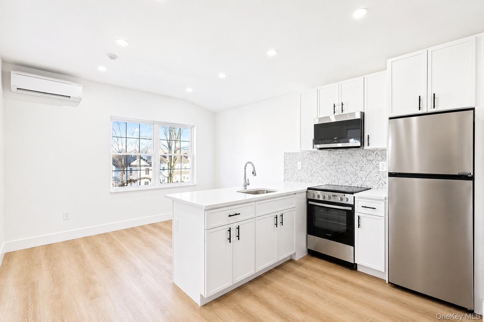 9 Lagrange Avenue Apt 3 Property Photo 1