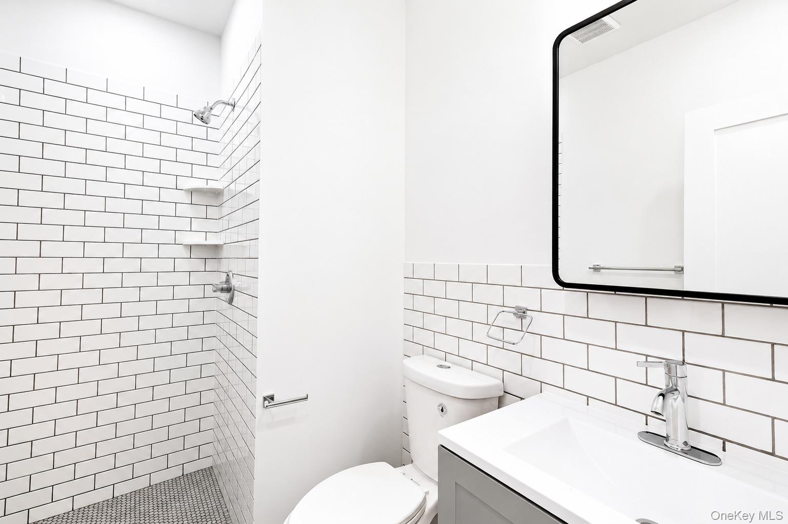 9 Lagrange Avenue Apt 3 Property Photo 9