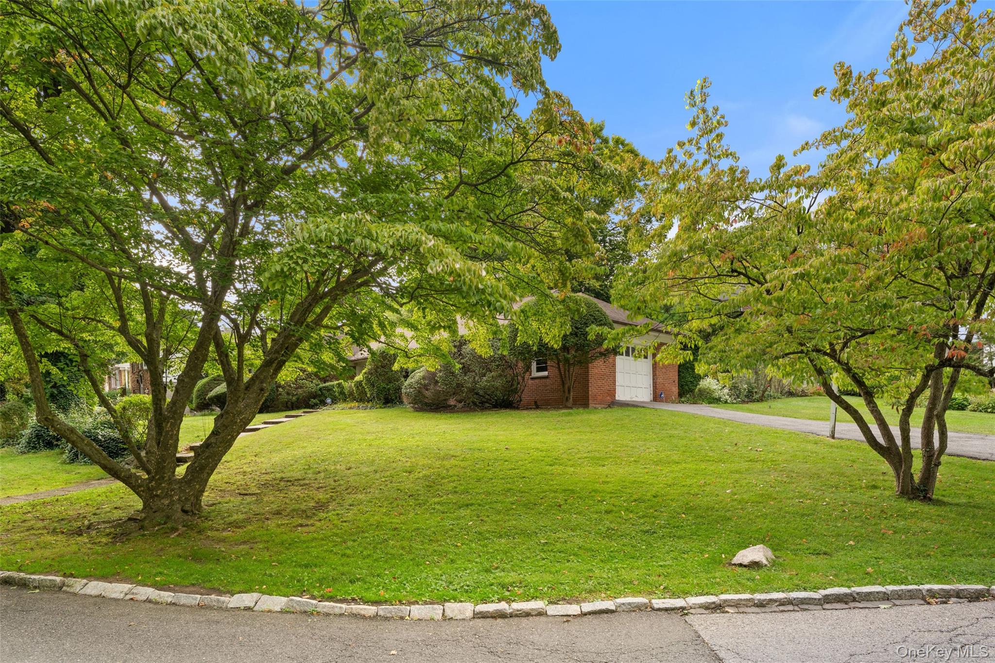 418 Read Avenue Property Photo 2