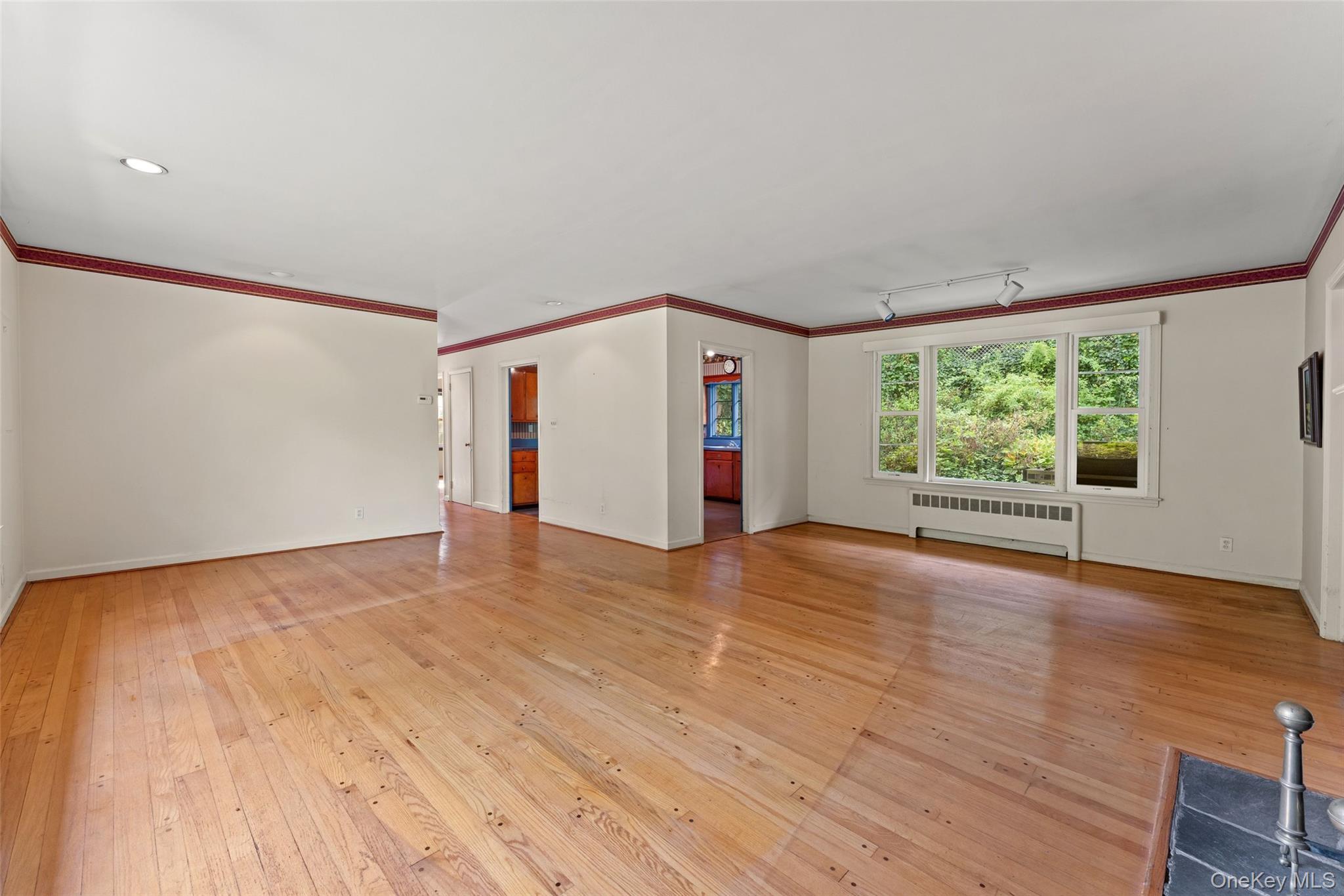 418 Read Avenue Property Photo 6