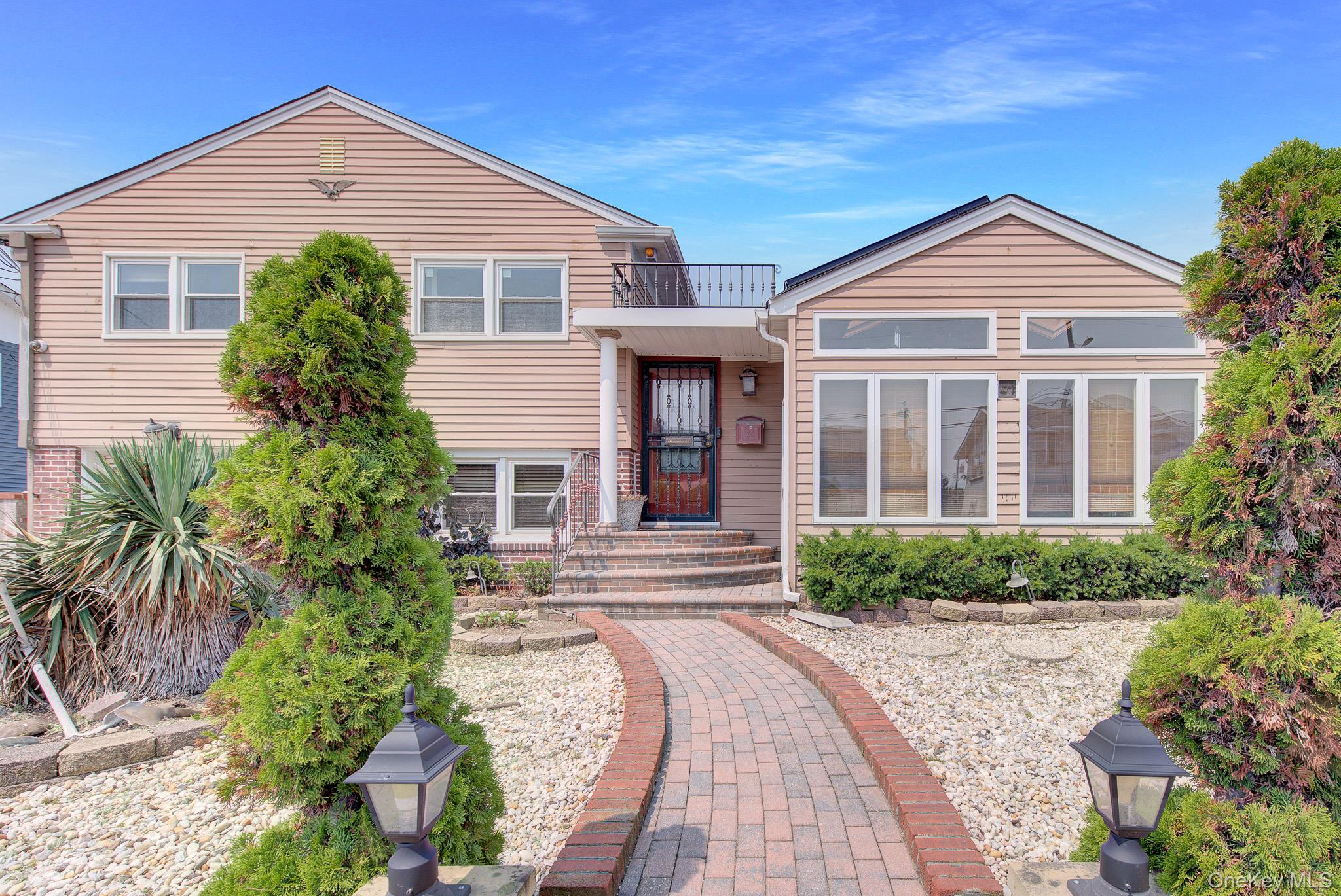 24 Pinehurst Street Property Photo 2