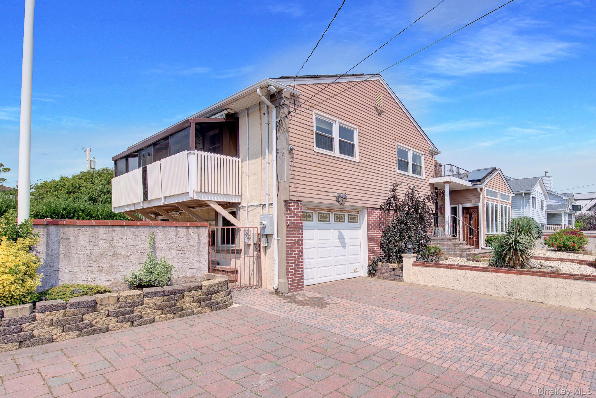 24 Pinehurst Street Property Photo 4