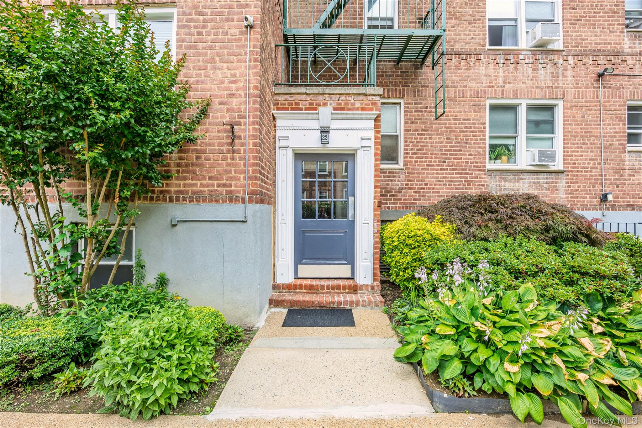 22 Mulford 2d Property Photo 7
