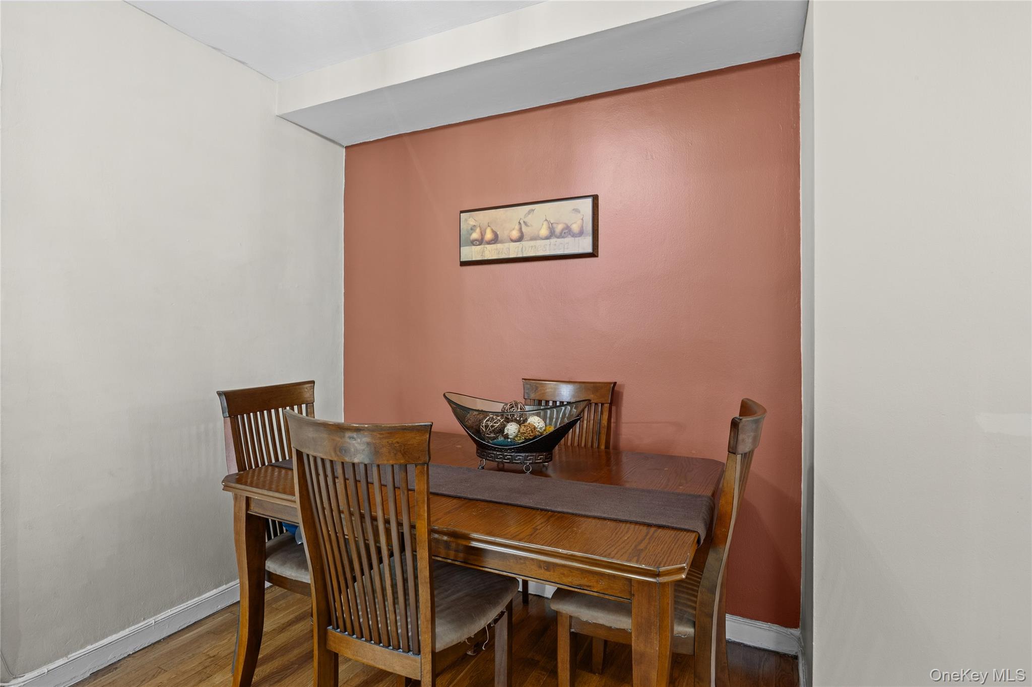 22 Mulford 2d Property Photo 16