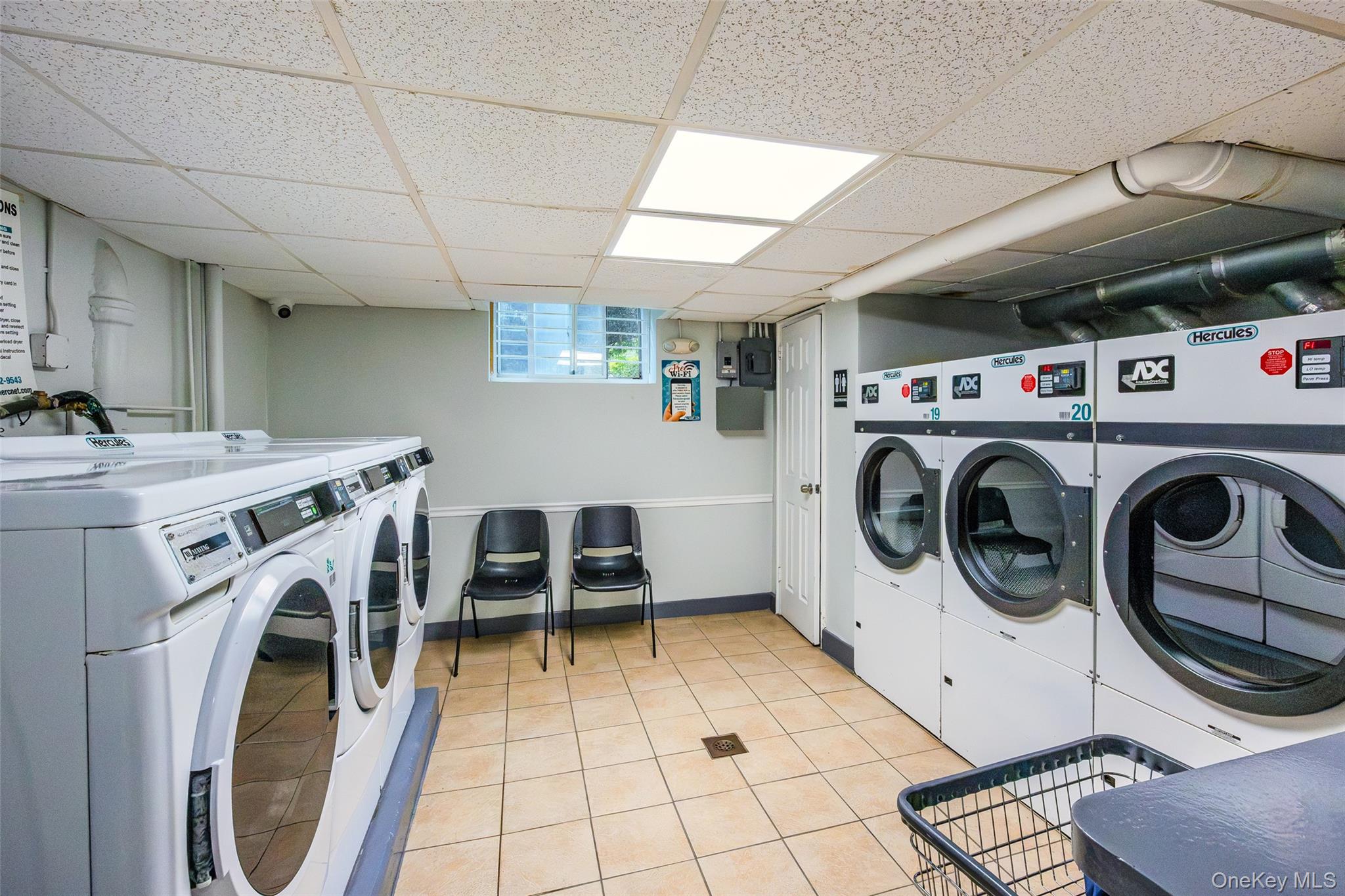 22 Mulford 2d Property Photo 32