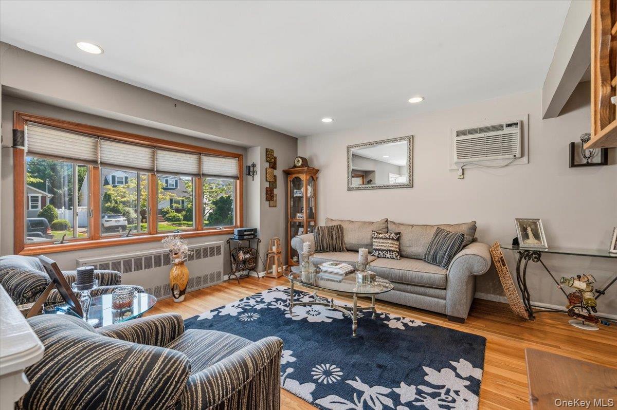 2565 Natta Boulevard Property Photo 4