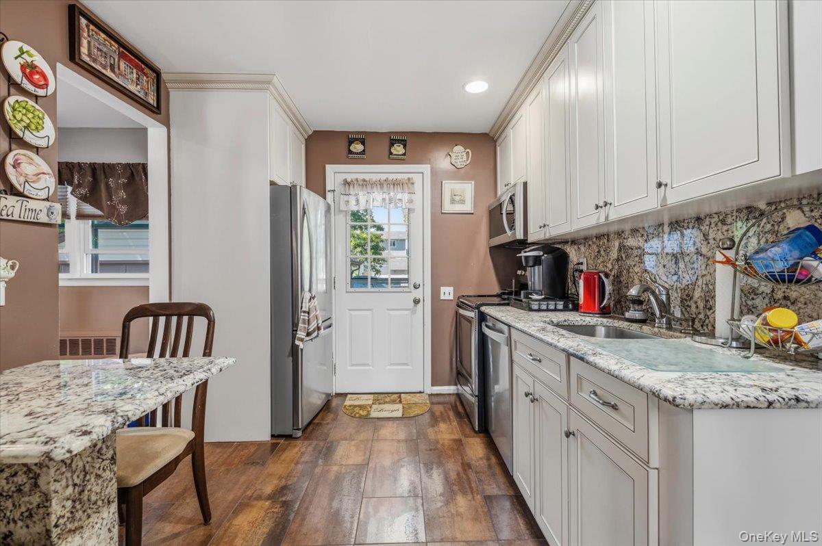 2565 Natta Boulevard Property Photo 12