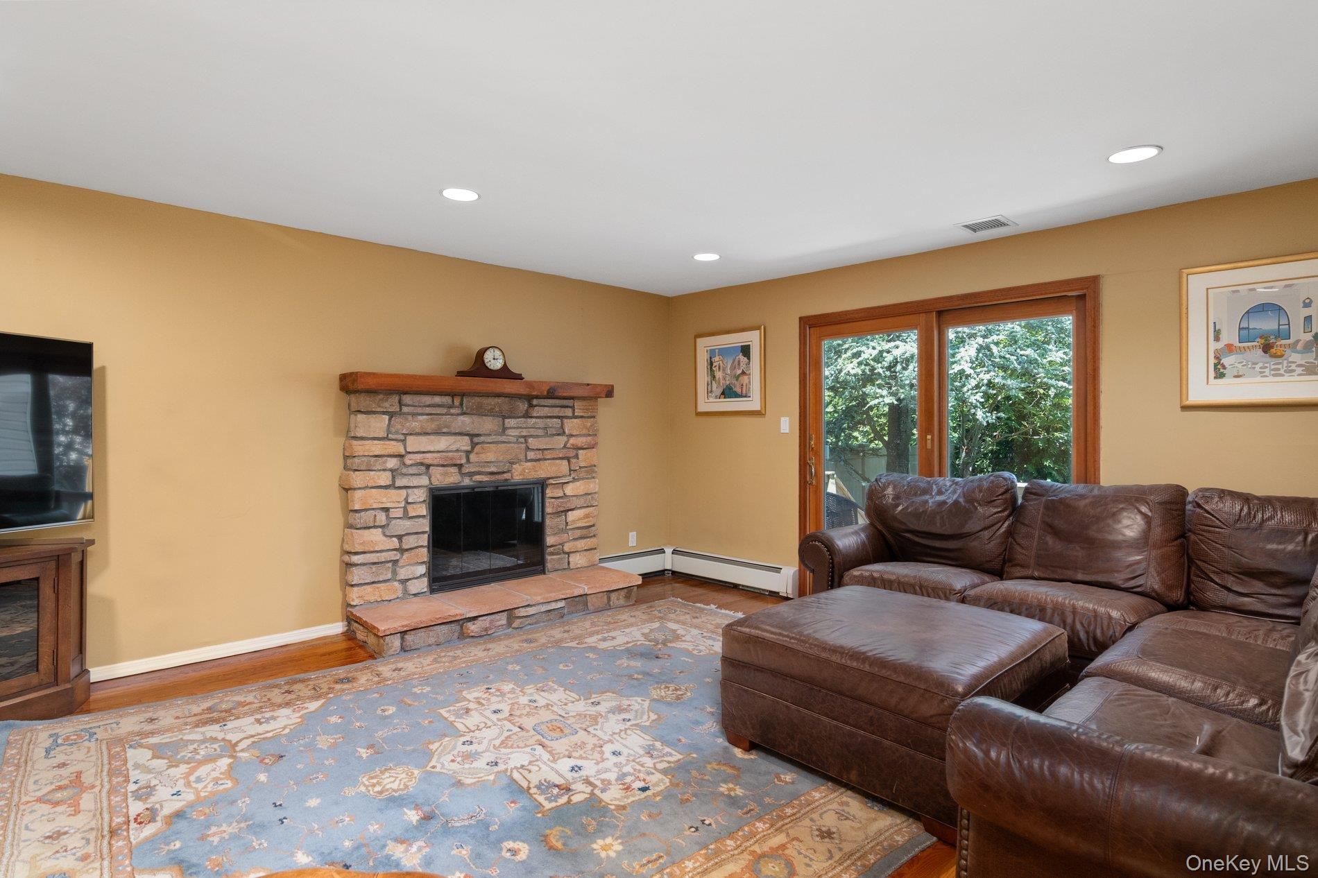 3125 Enos Street Property Photo 10