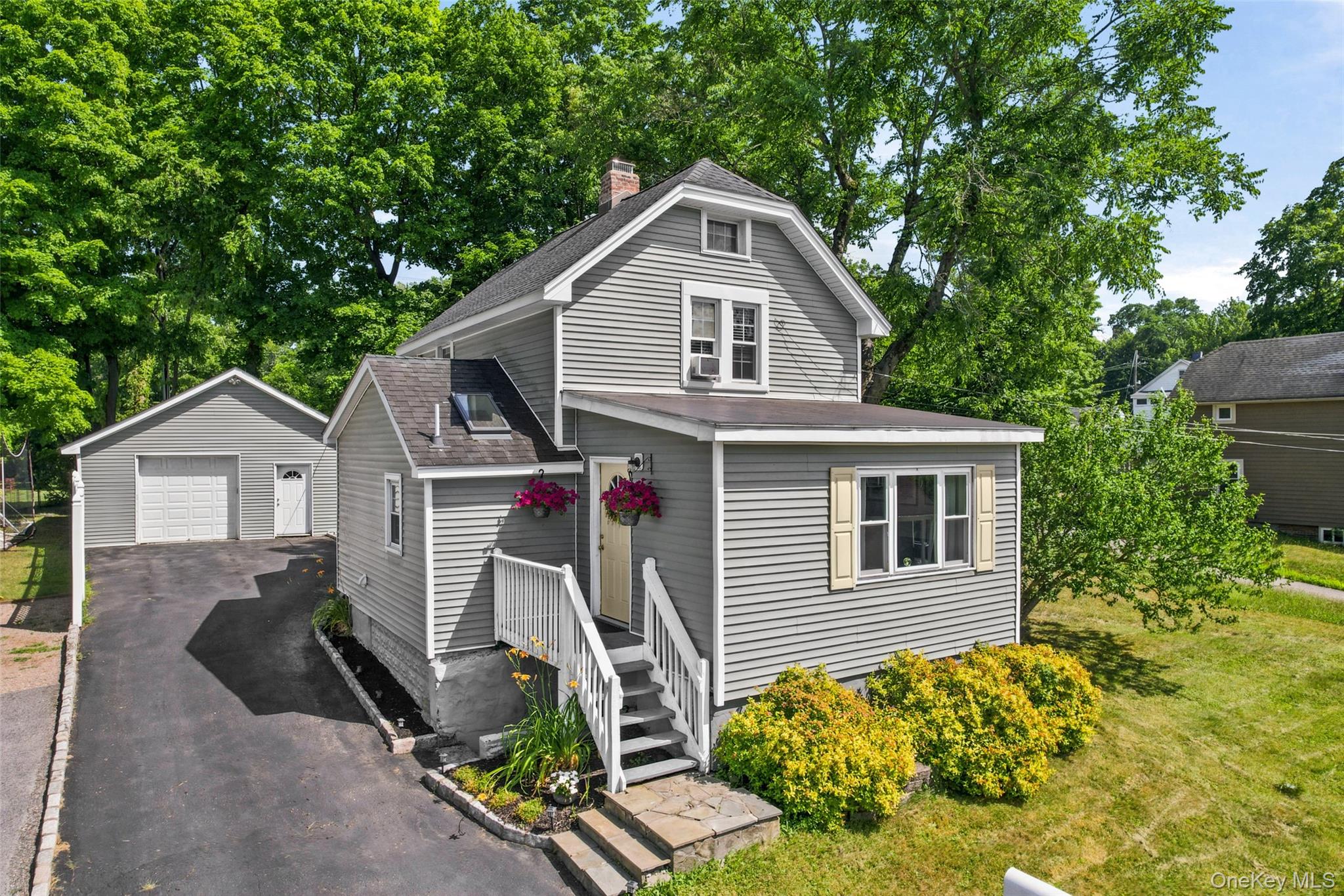 14 Howard Street Property Photo 2