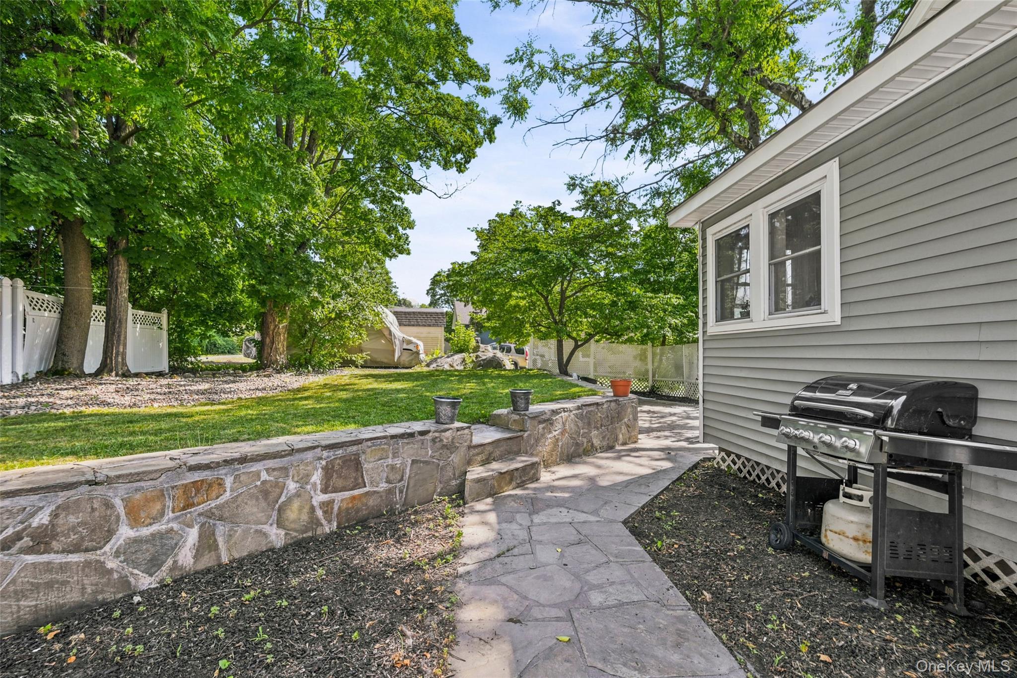 14 Howard Street Property Photo 28