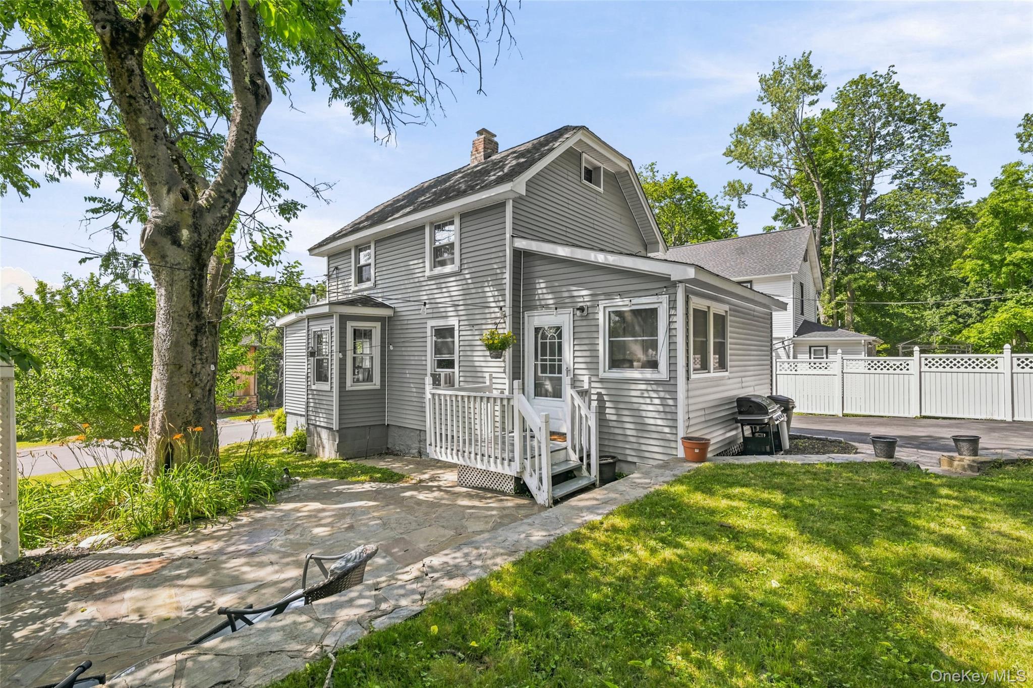 14 Howard Street Property Photo 32