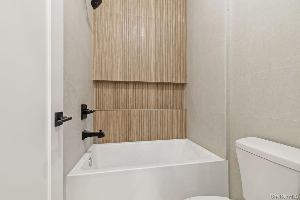 1 Homestead Lane 202 Property Photo 16