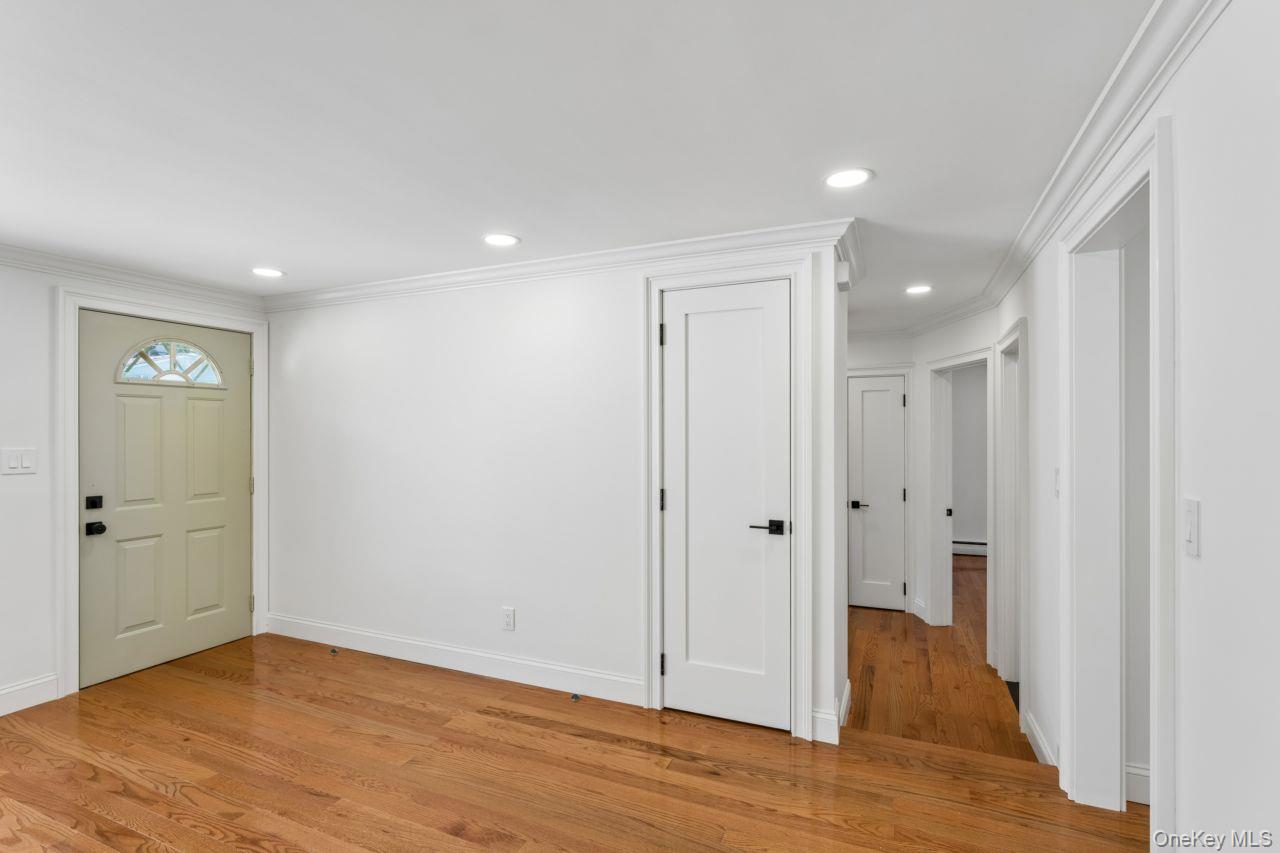 98 Rose Place Property Photo 10