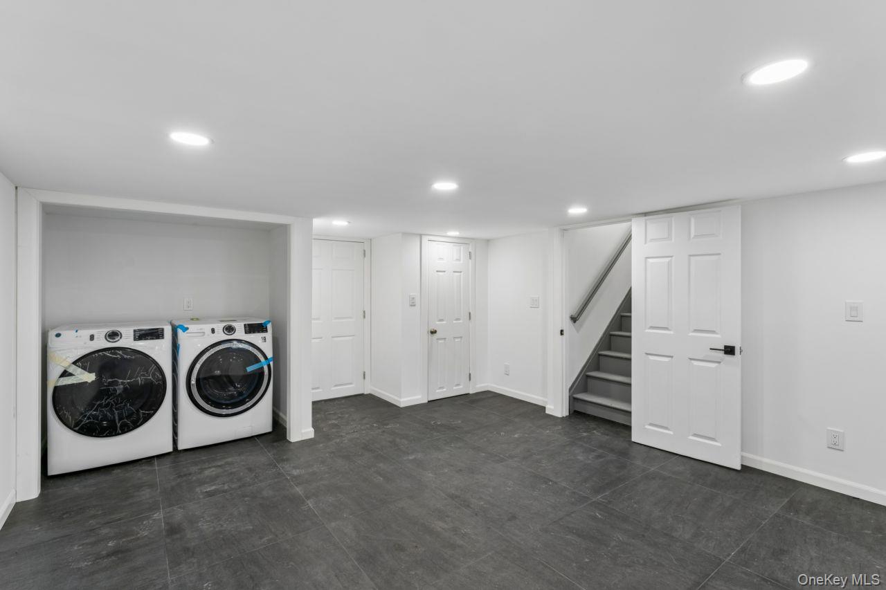 98 Rose Place Property Photo 25