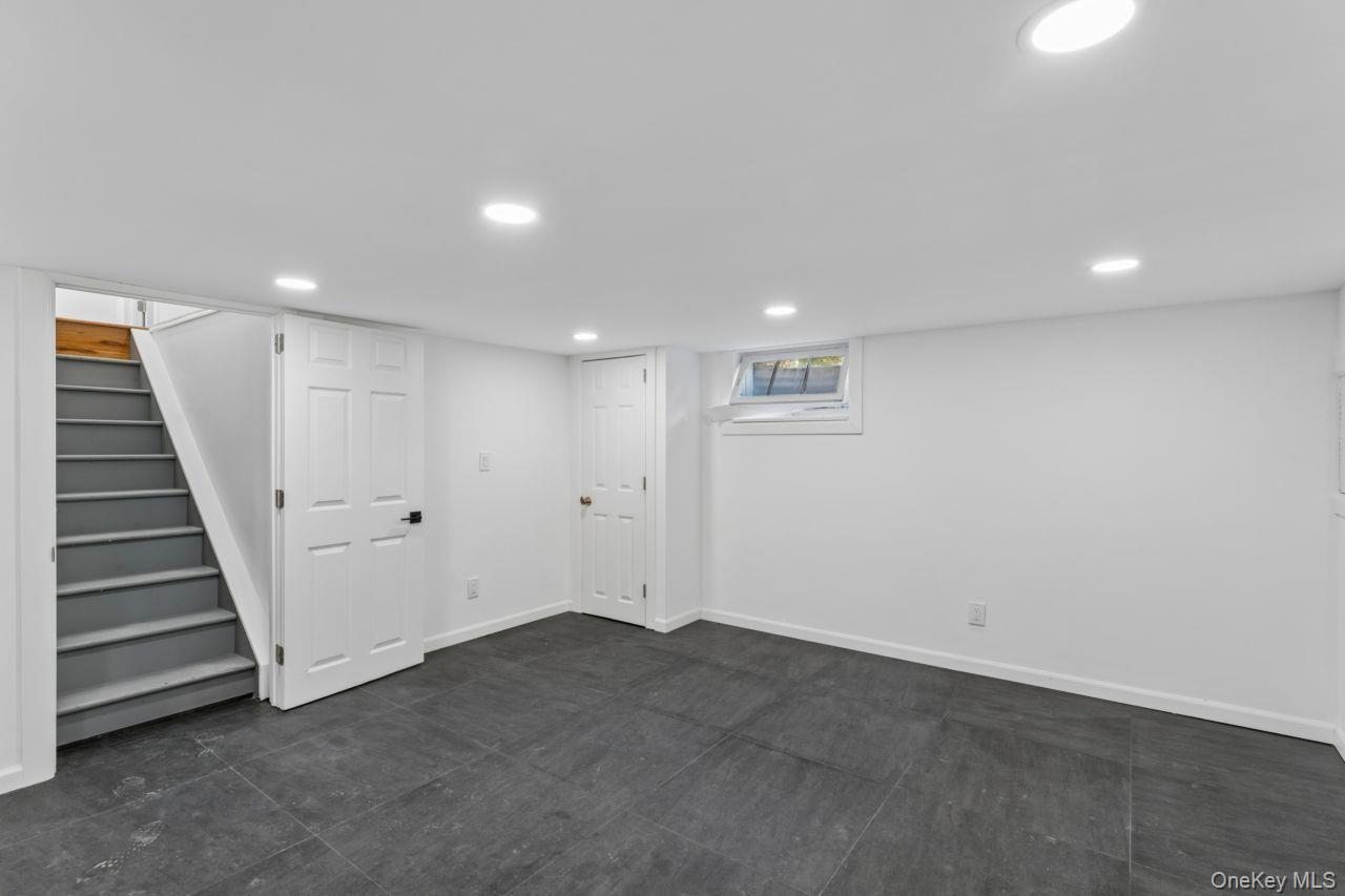 98 Rose Place Property Photo 26