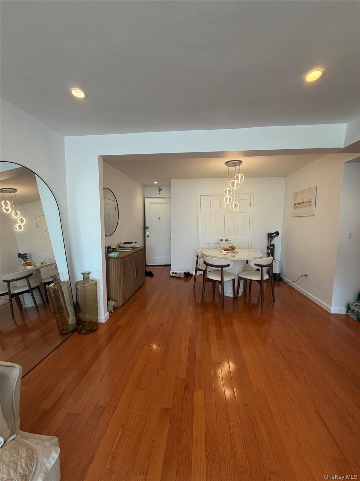 42-45 Kissena Boulevard 6j Property Photo 3