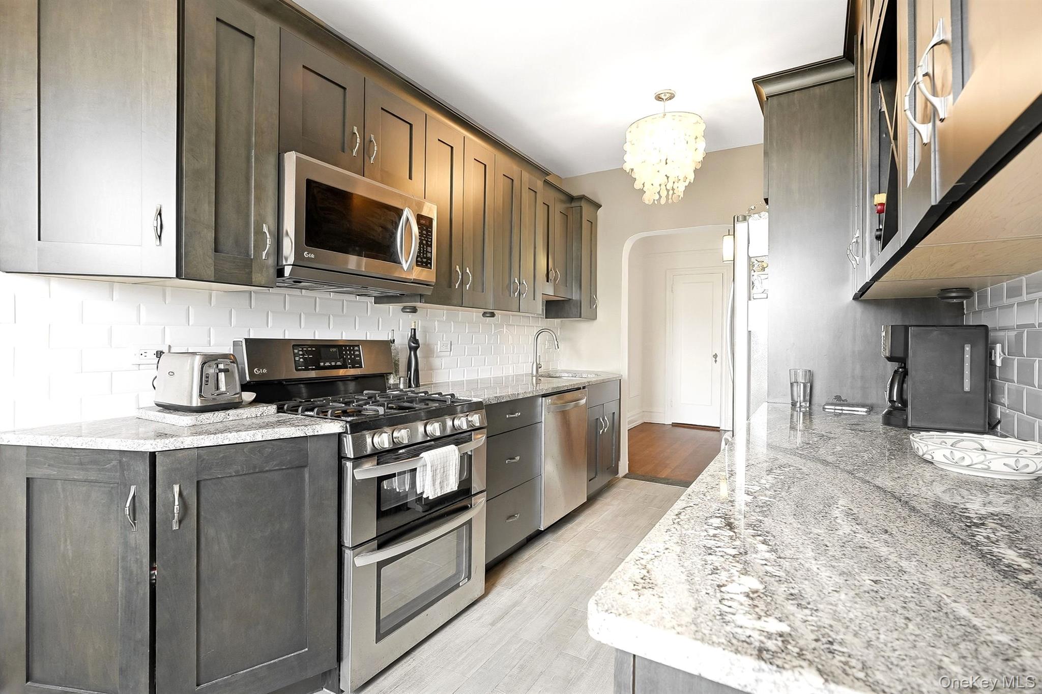 1 Franklin Avenue 5f Property Photo 8