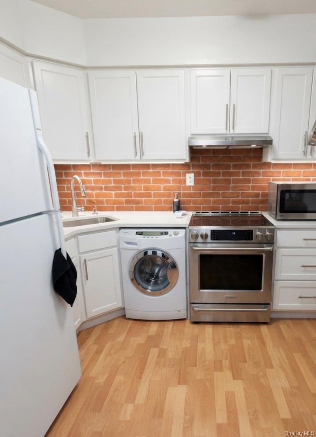 1011 Throggs Neck Expressway Property Photo 18