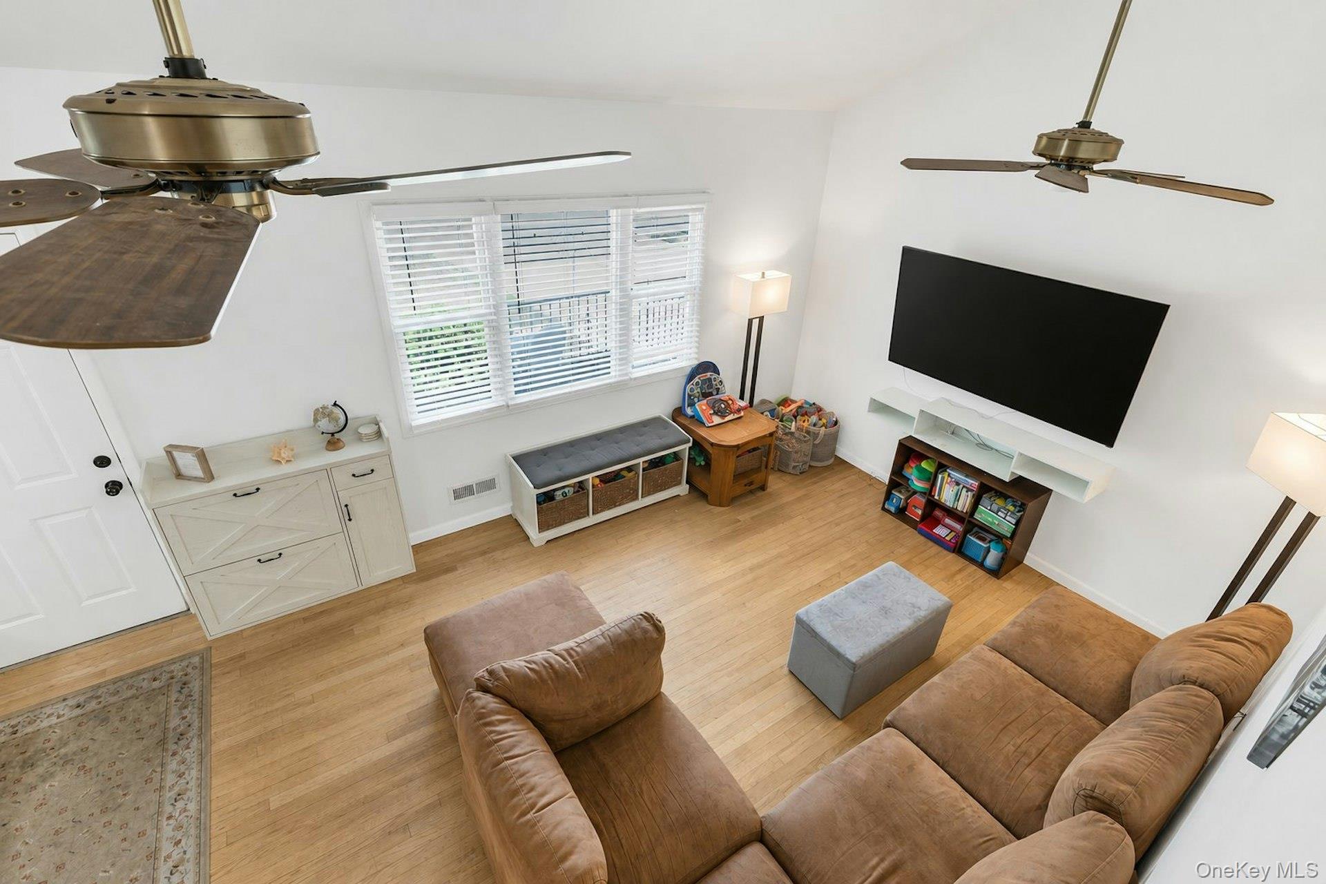 29 Edgewater Avenue Property Photo 14