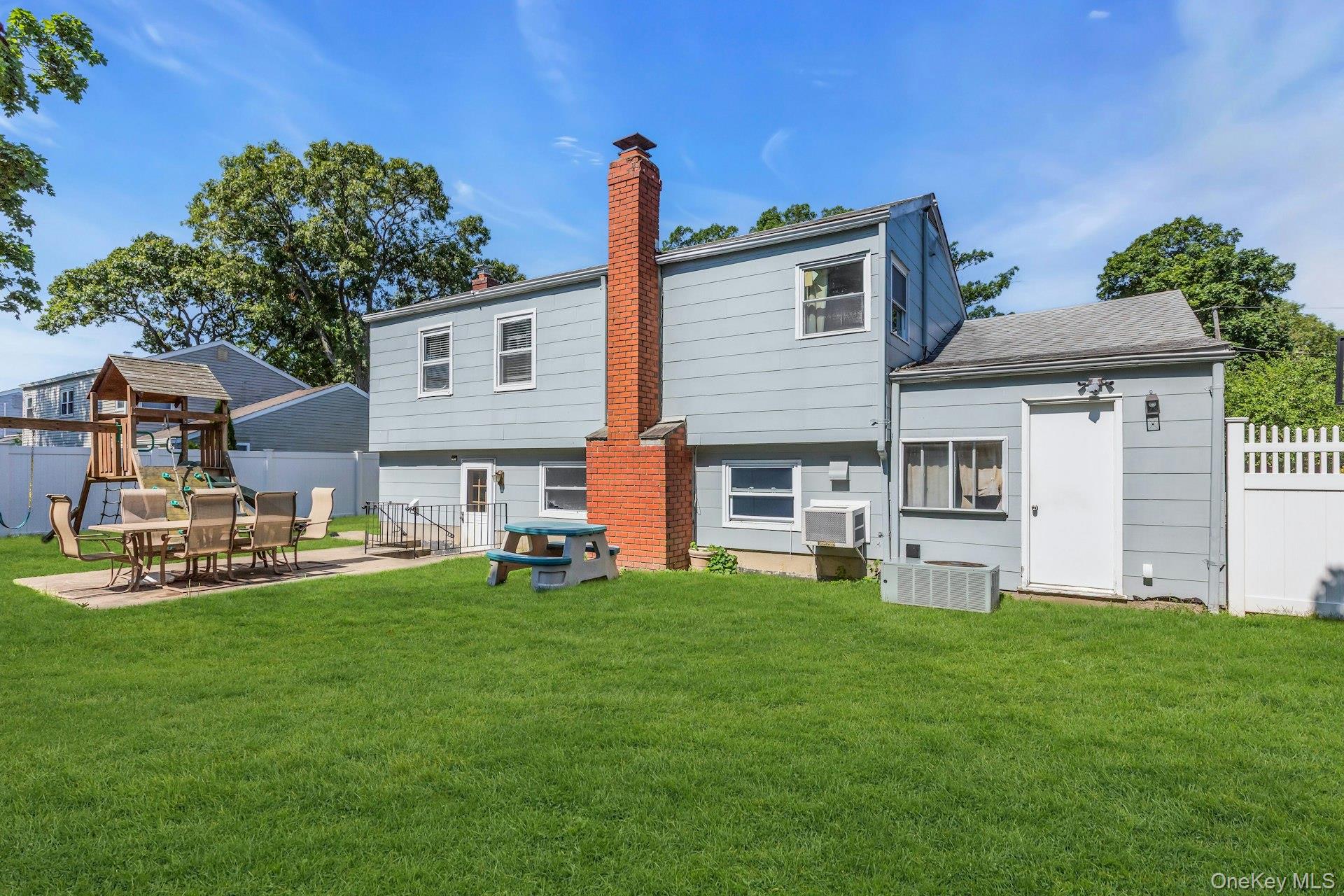 29 Edgewater Avenue Property Photo 31
