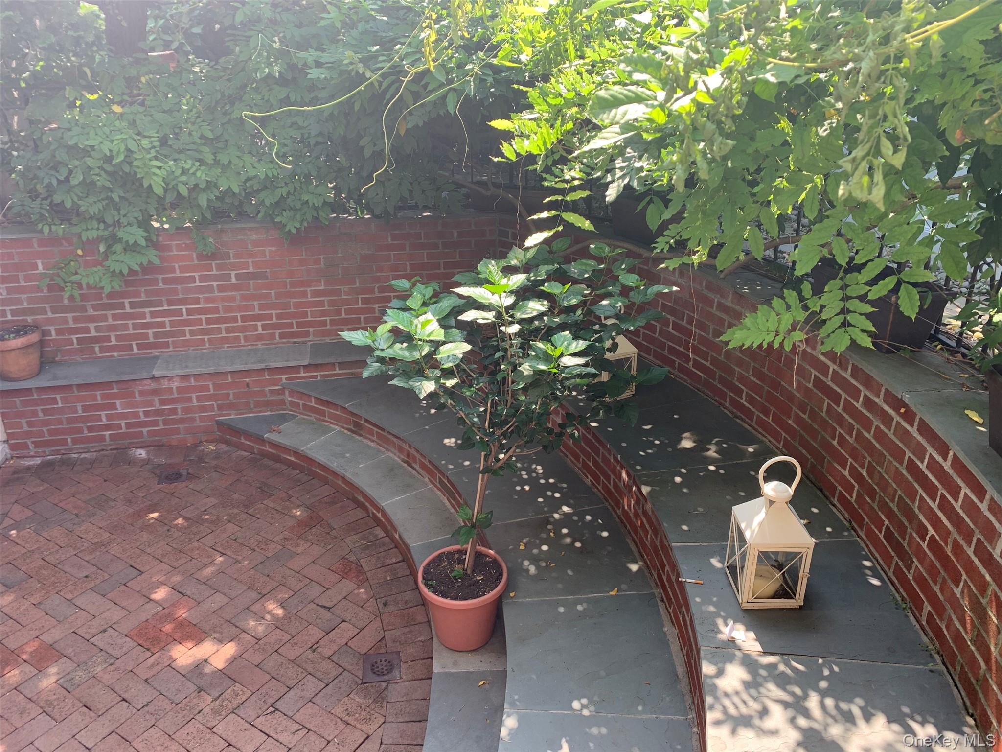 130 E Olive Street Property Photo 11