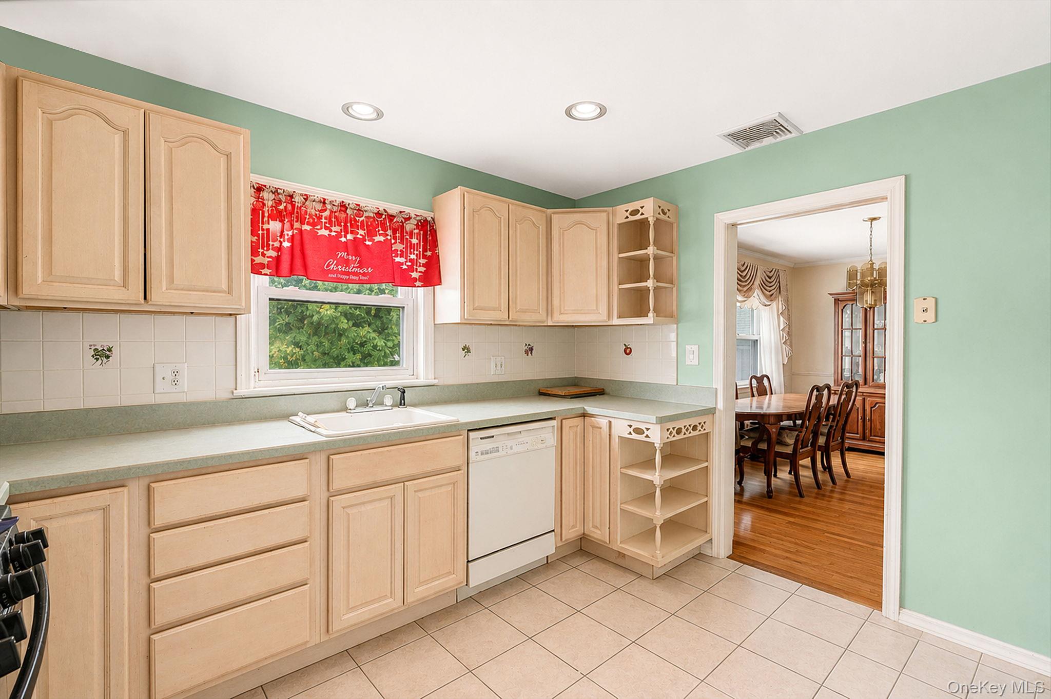 710 Lafayette Avenue Property Photo 8